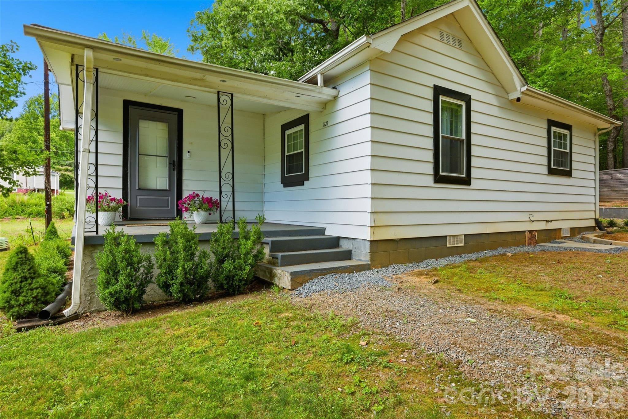 1320 Tom Fox Street — Morganton