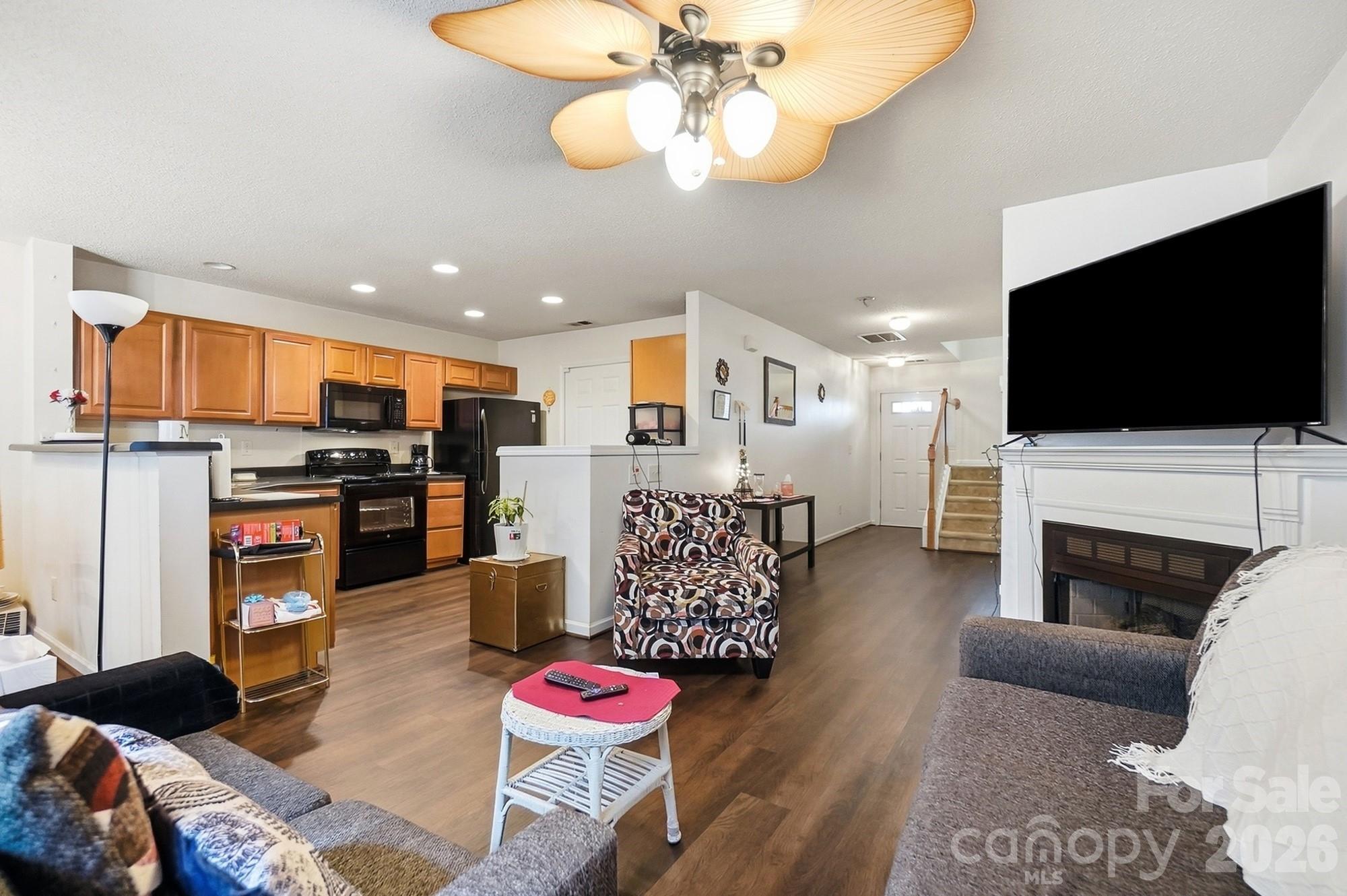 10618 Pointed Leaf Court — Charlotte