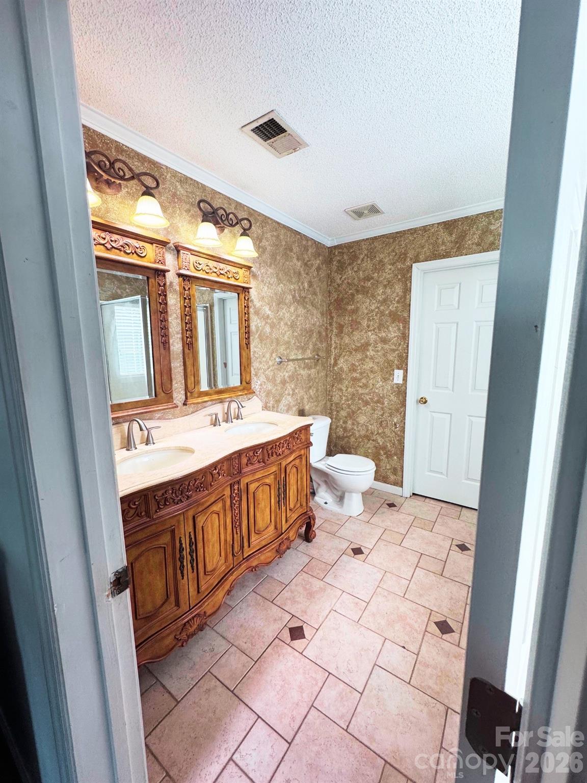 8082 Long Shadow Lane — Charleston