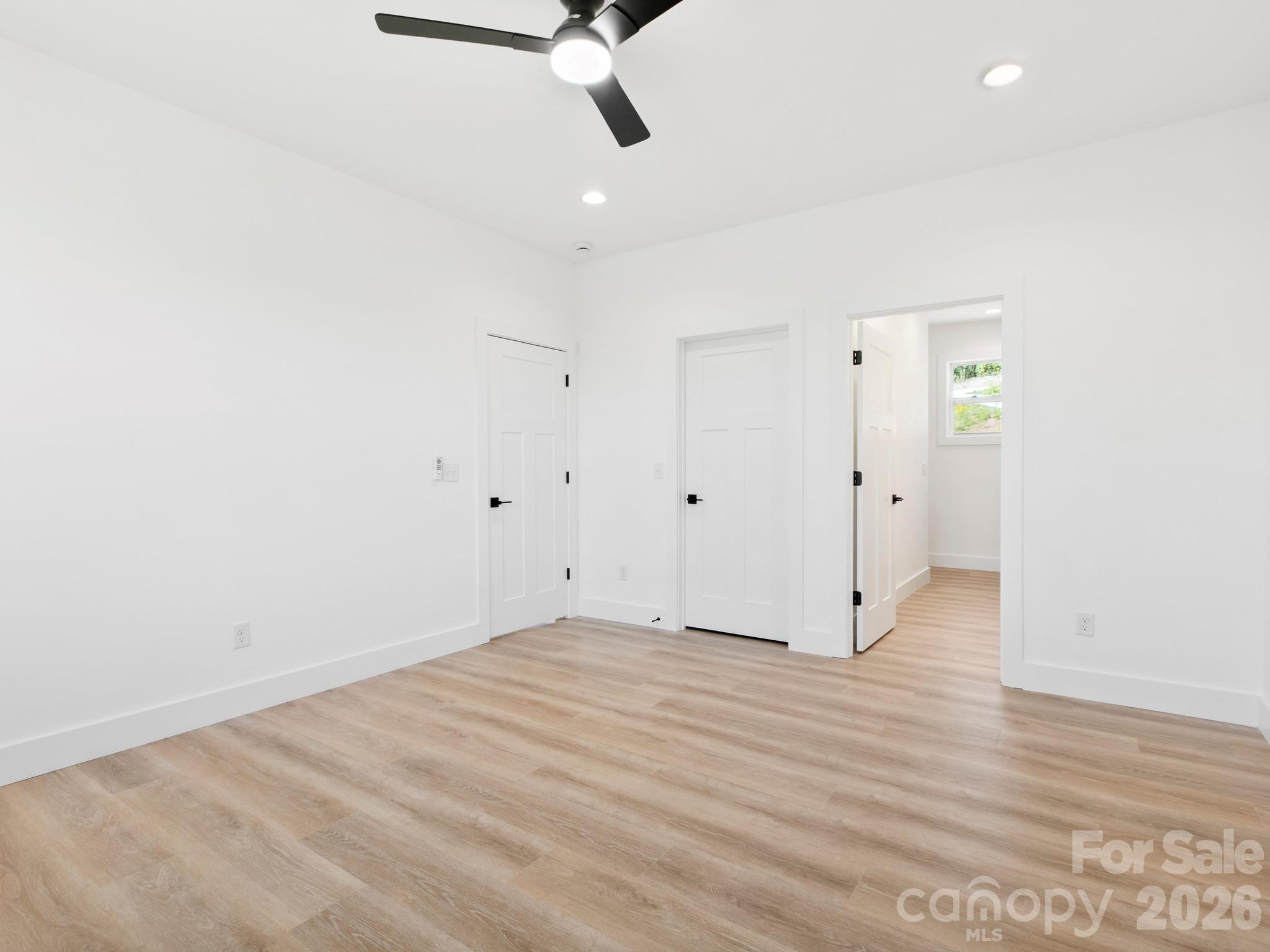 105 S Vineyard Village Drive — Old Fort