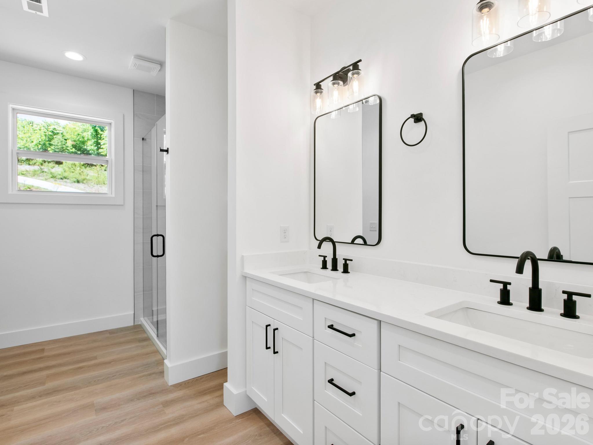 105 S Vineyard Village Drive — Old Fort