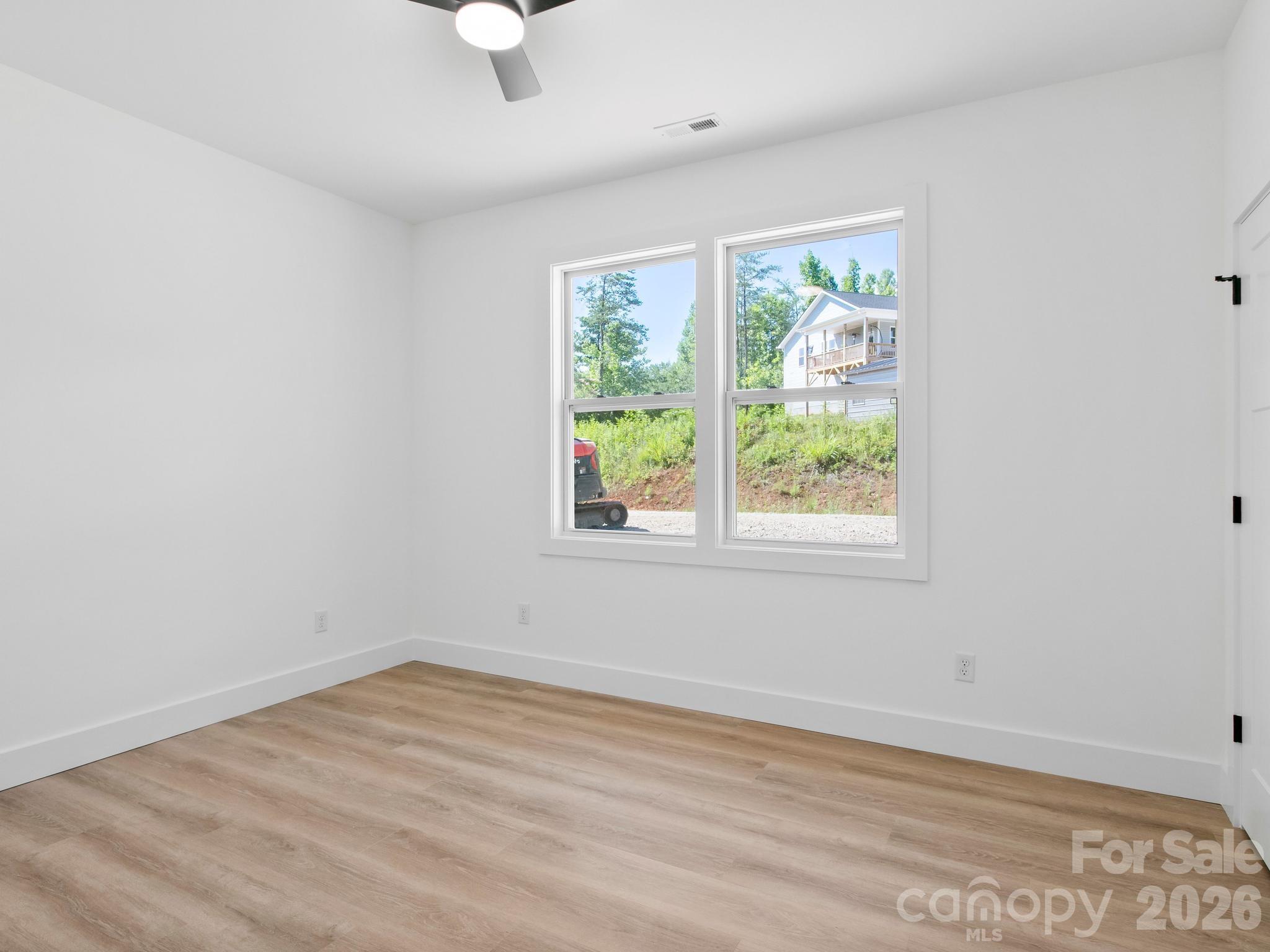 105 S Vineyard Village Drive — Old Fort