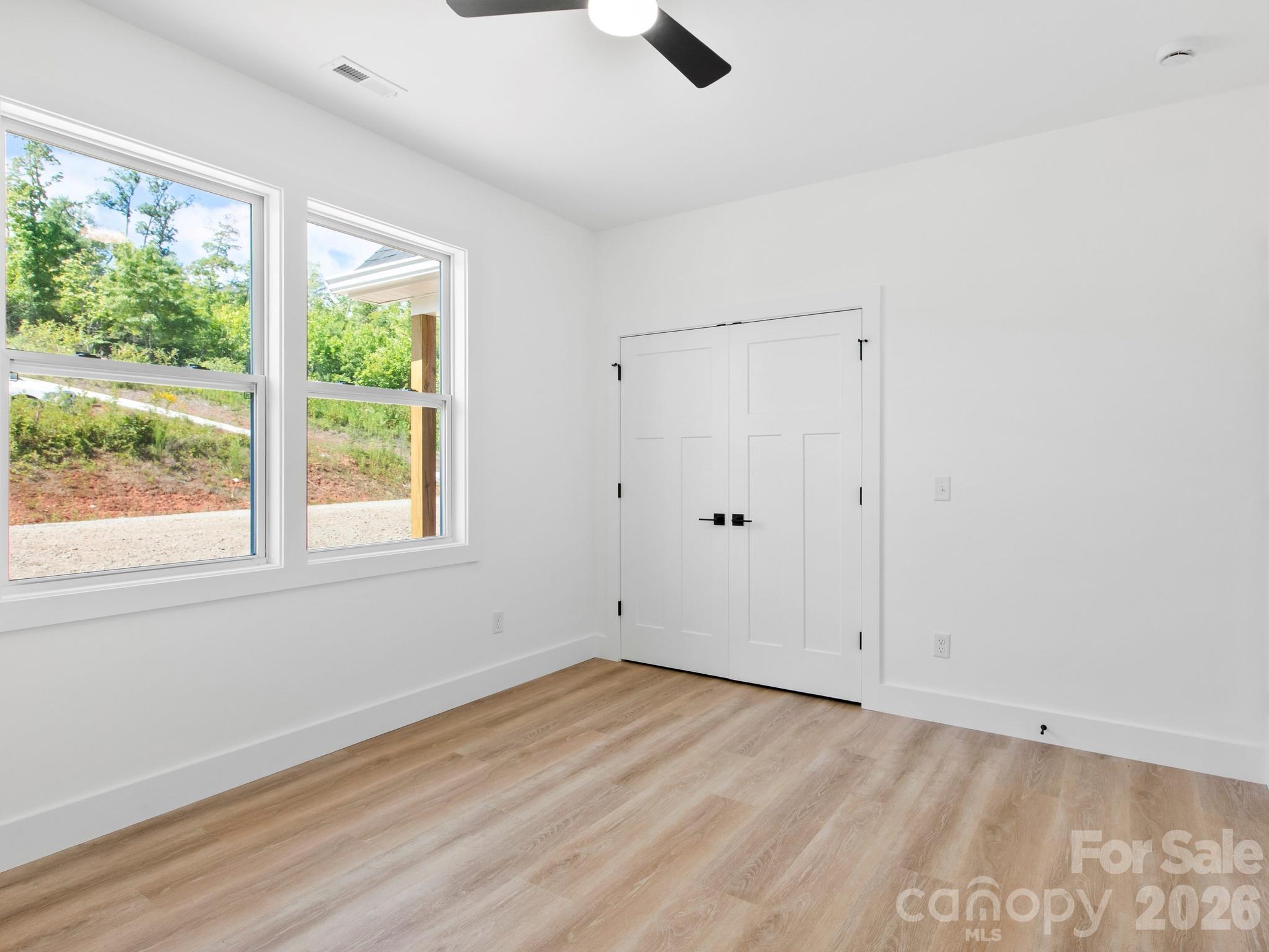 105 S Vineyard Village Drive — Old Fort
