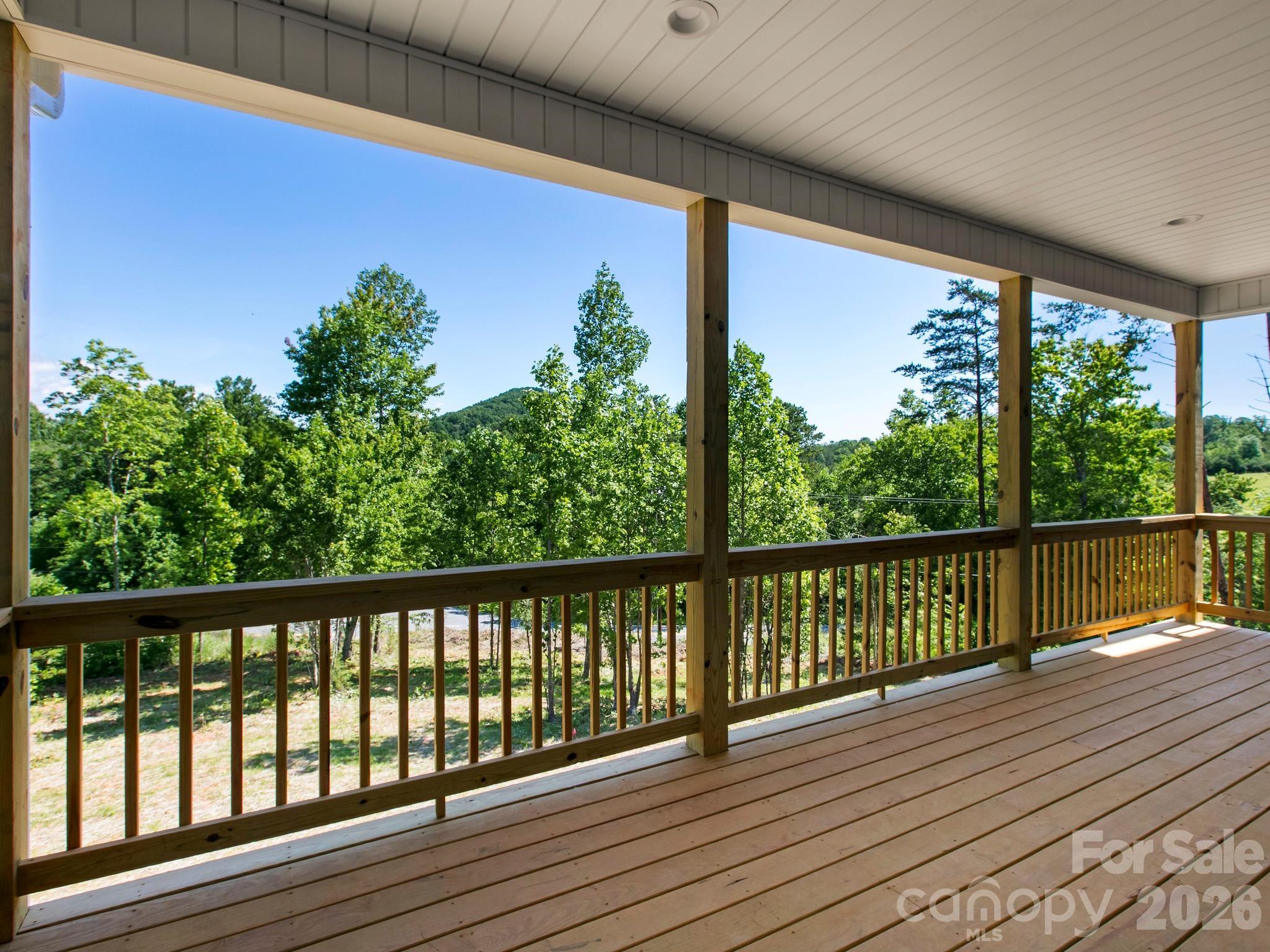 105 S Vineyard Village Drive — Old Fort