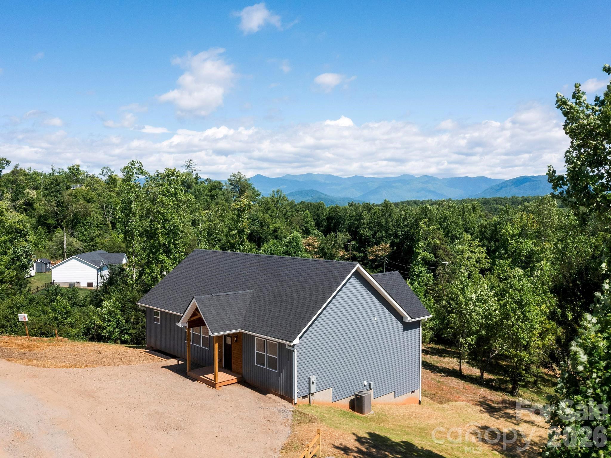 105 S Vineyard Village Drive — Old Fort