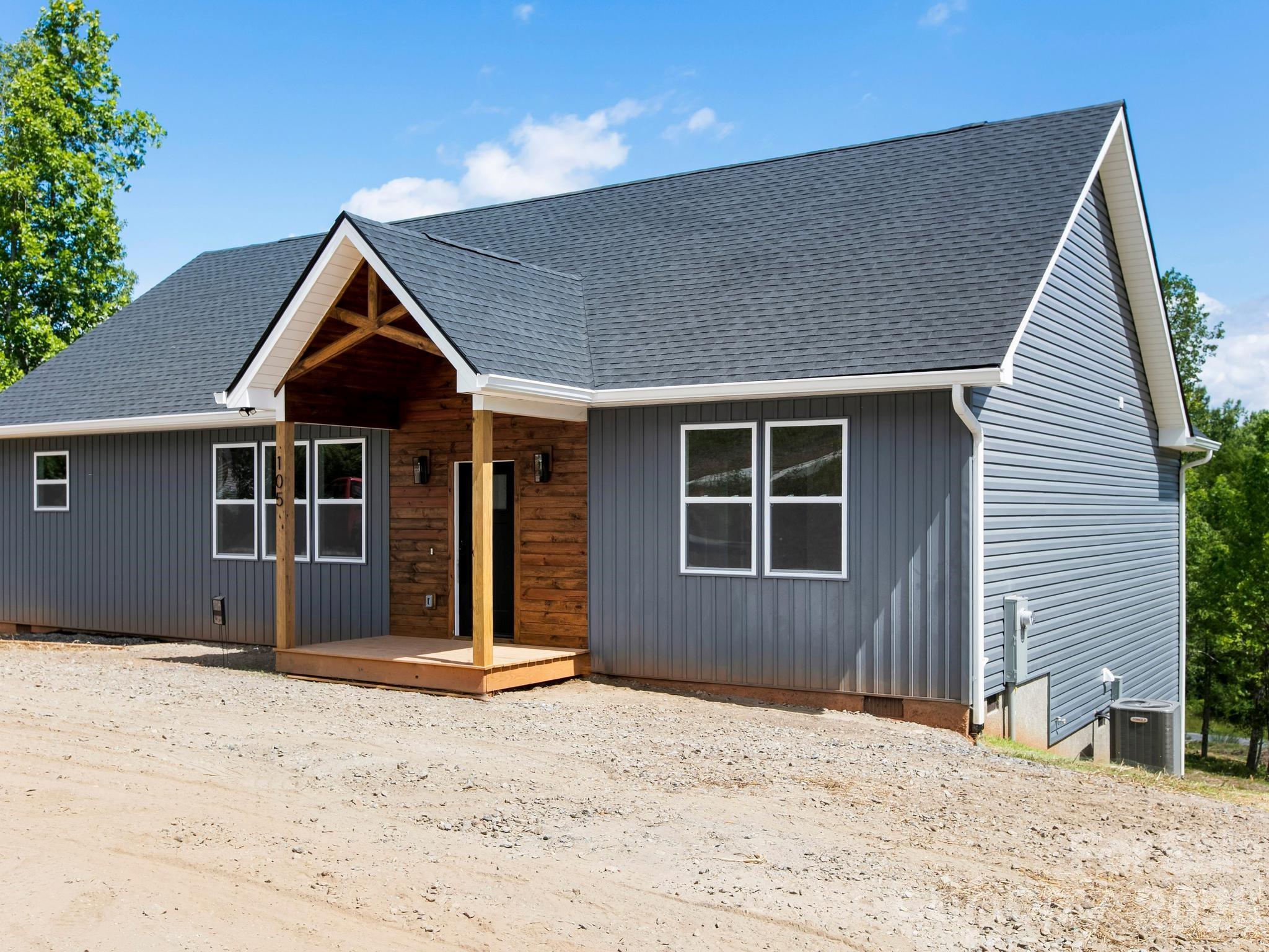 105 S Vineyard Village Drive — Old Fort