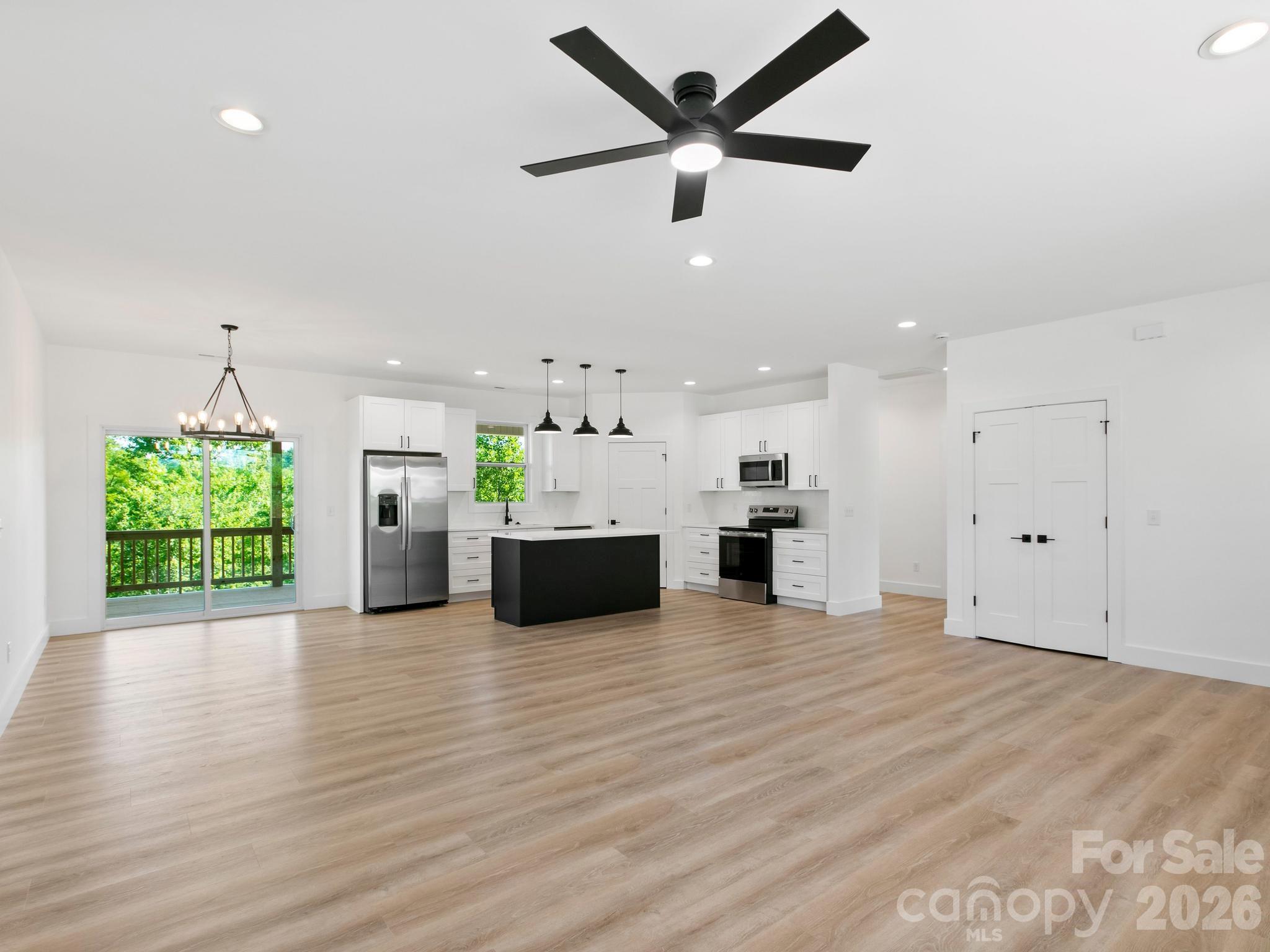105 S Vineyard Village Drive — Old Fort