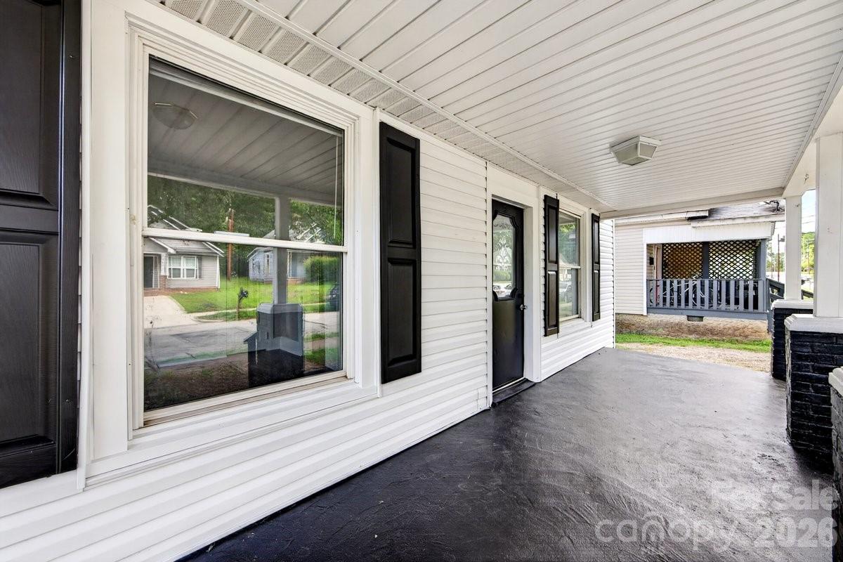 525 E Cemetery Street — Salisbury