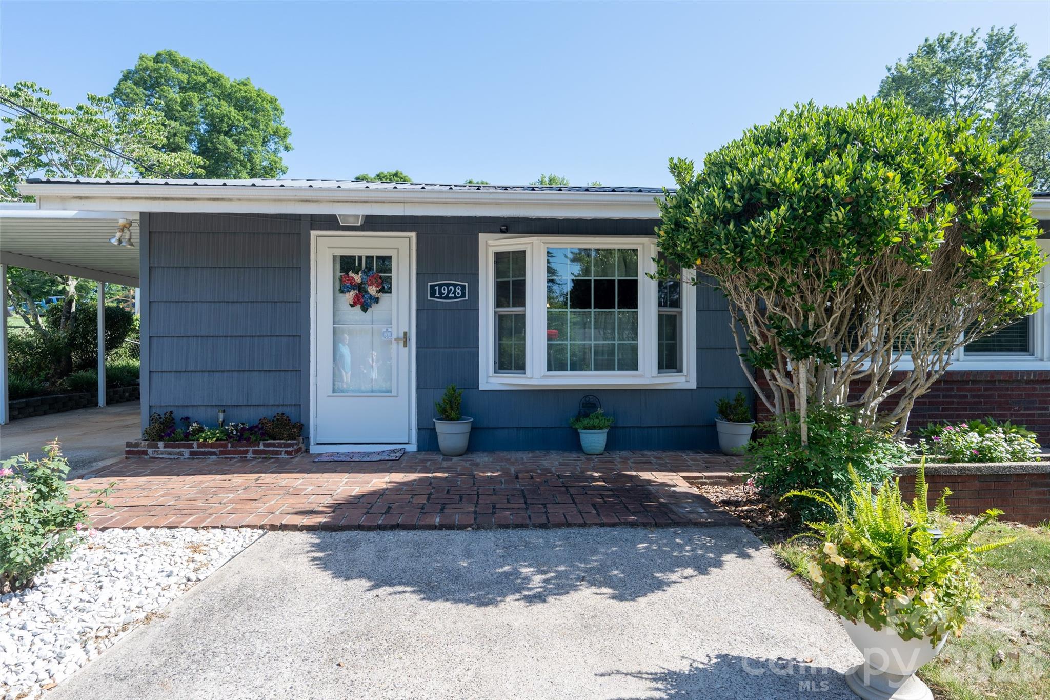 1928 Marigold Lane — Hudson