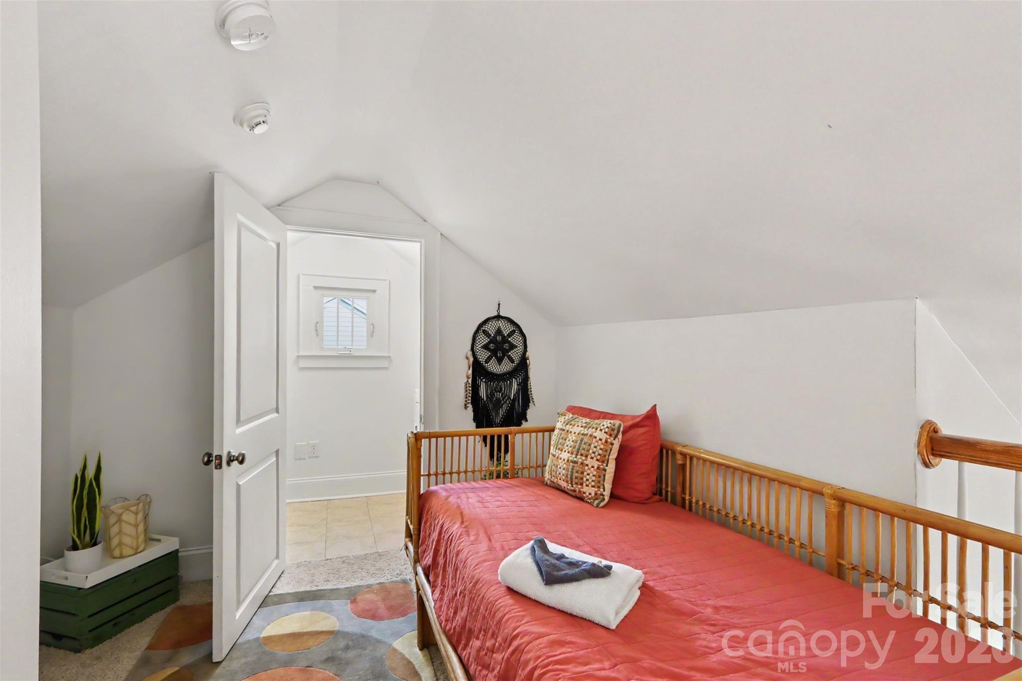 1013 Spruce Street — Charlotte