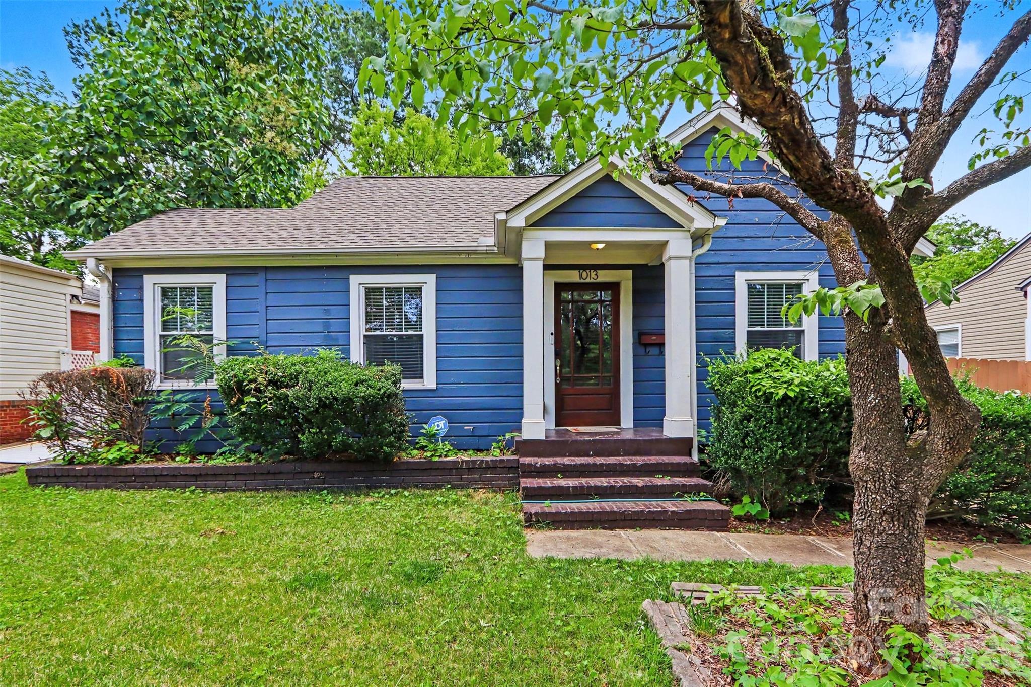 1013 Spruce Street — Charlotte