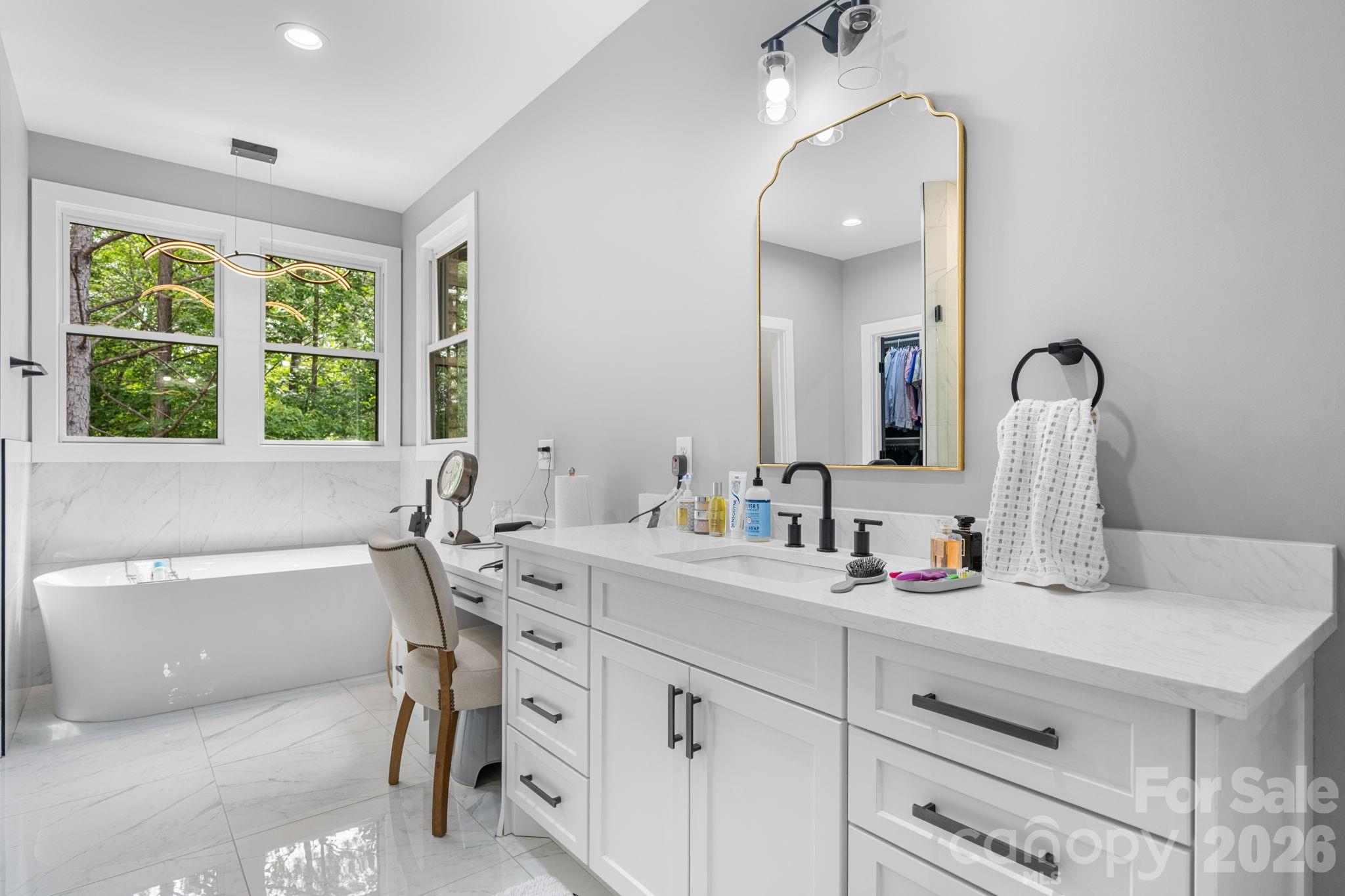102 Gunpowder View Circle — Granite Falls