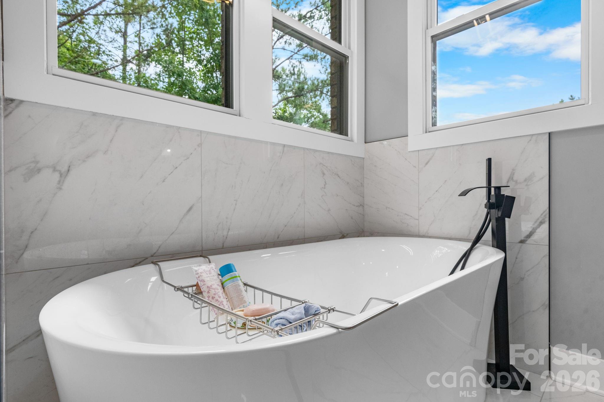 102 Gunpowder View Circle — Granite Falls