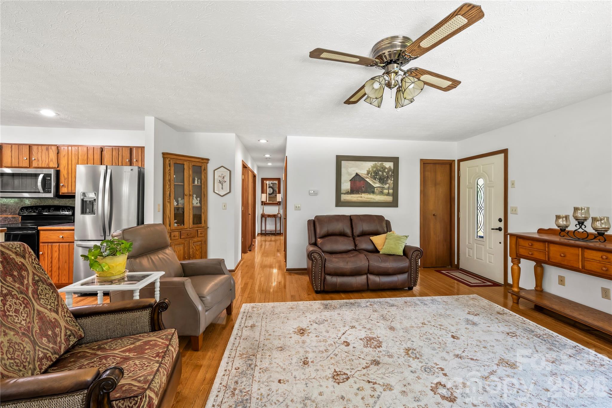 6 Kendra Road — Hendersonville