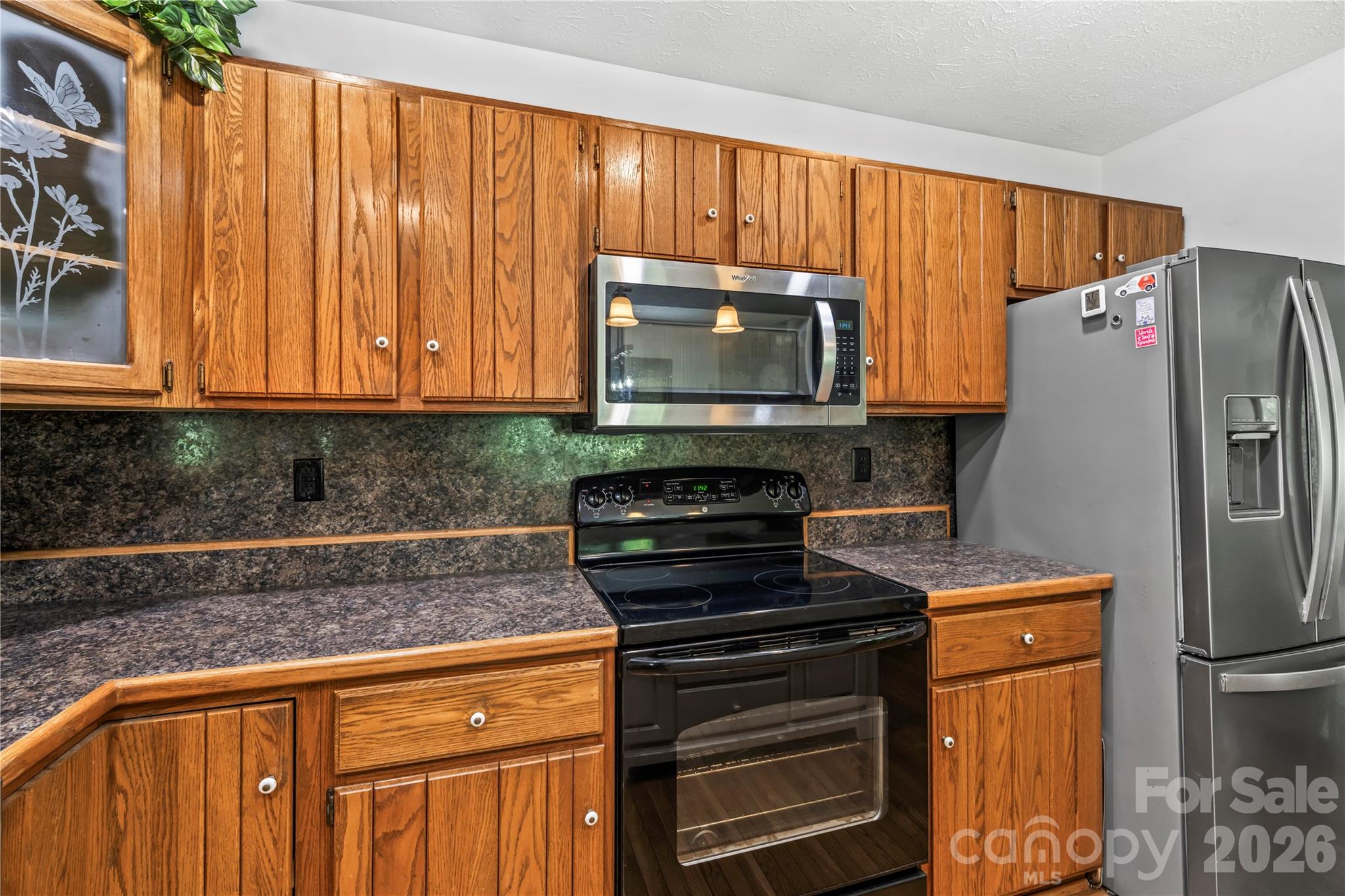 6 Kendra Road — Hendersonville