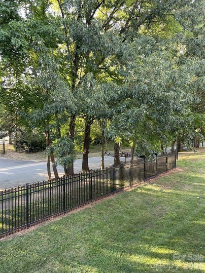 1641 Arlyn Circle #F — Charlotte