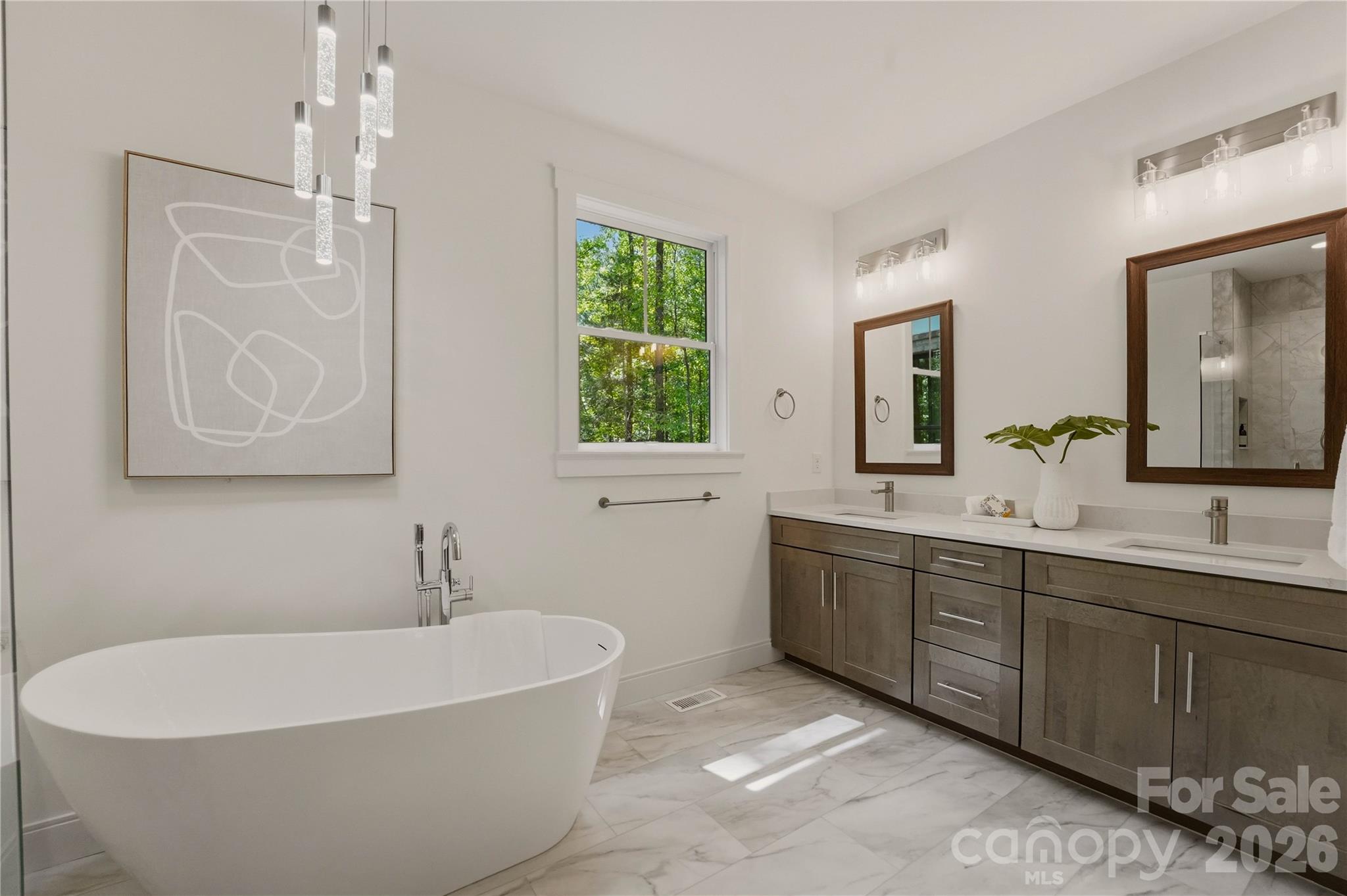 1701 Beechwood Lane — Monroe