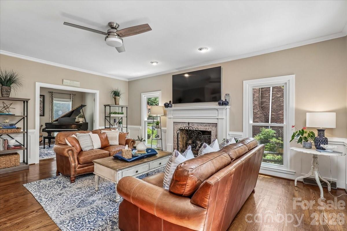 10516 Hollybrook Drive — Charlotte
