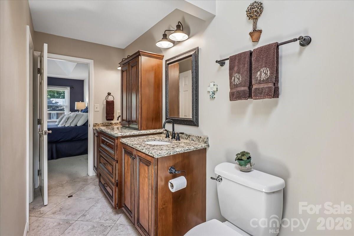10516 Hollybrook Drive — Charlotte