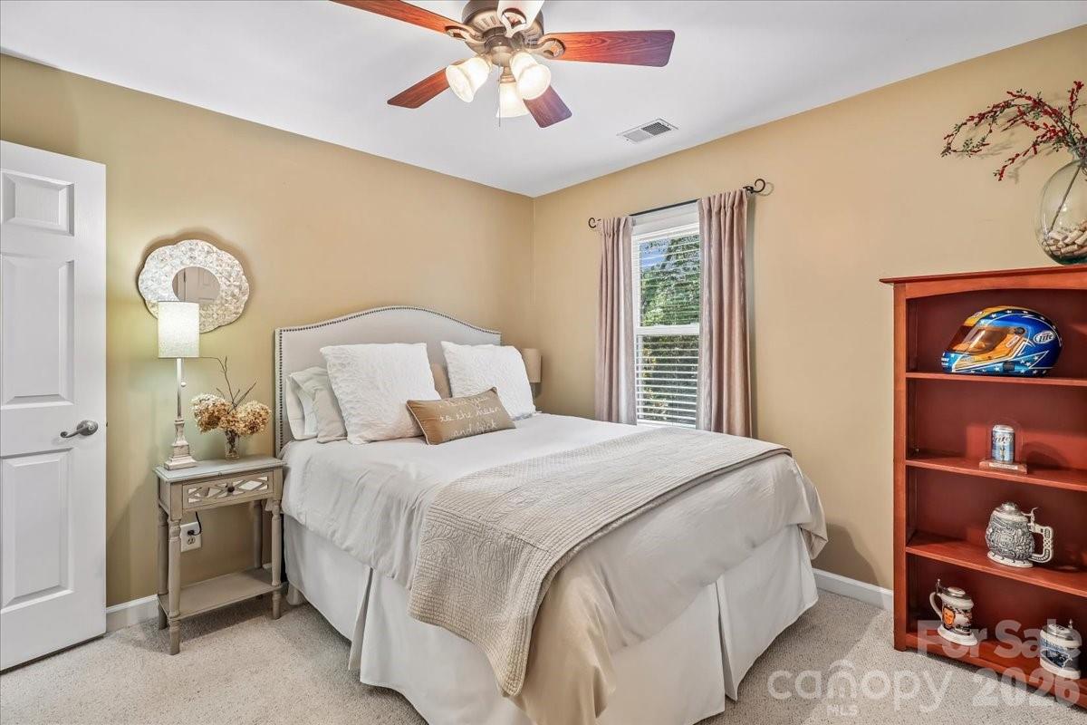 10516 Hollybrook Drive — Charlotte
