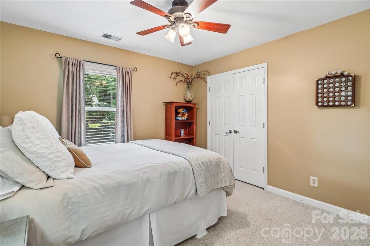 10516 Hollybrook Drive — Charlotte