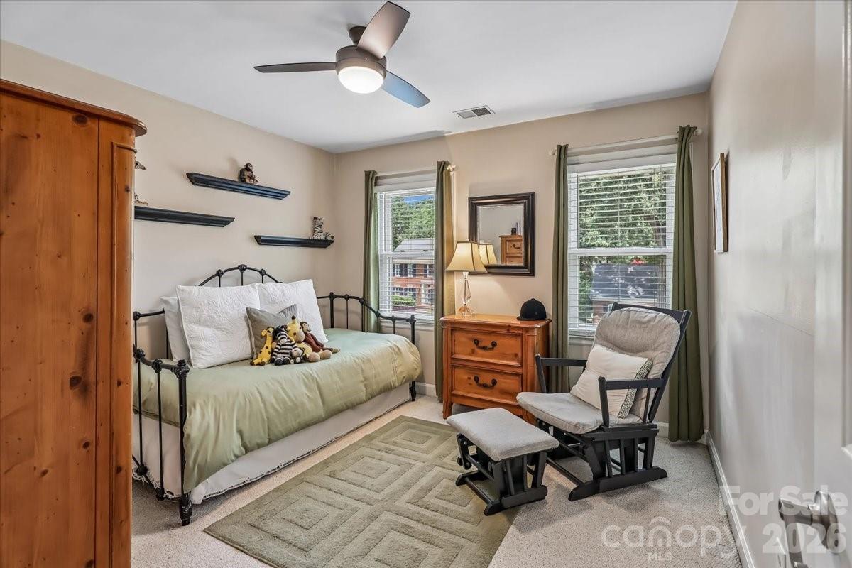 10516 Hollybrook Drive — Charlotte