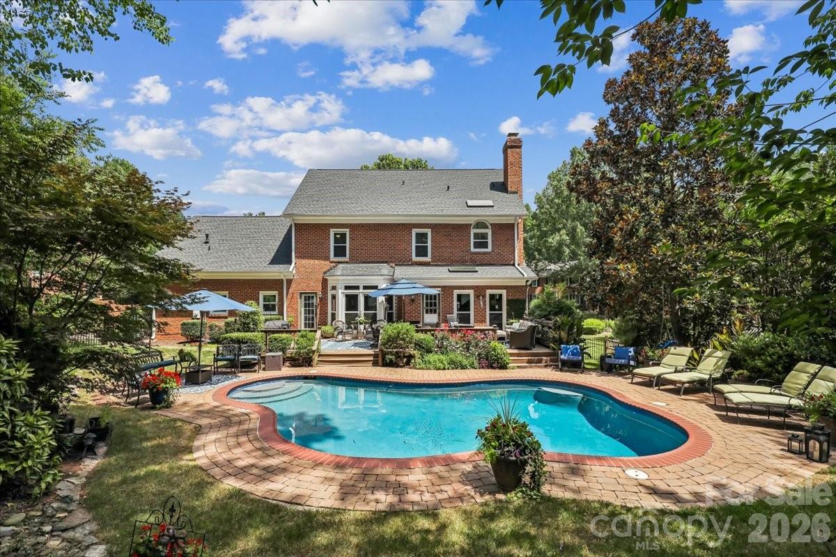 10516 Hollybrook Drive — Charlotte