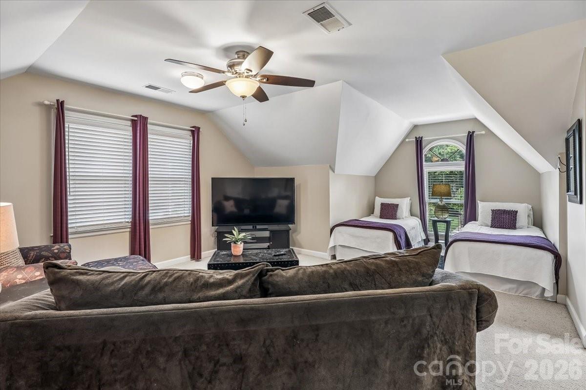 10516 Hollybrook Drive — Charlotte