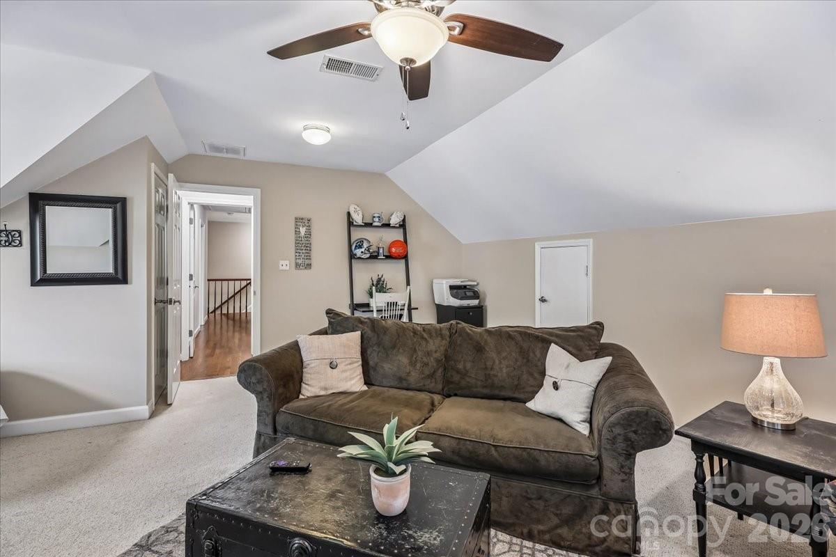 10516 Hollybrook Drive — Charlotte