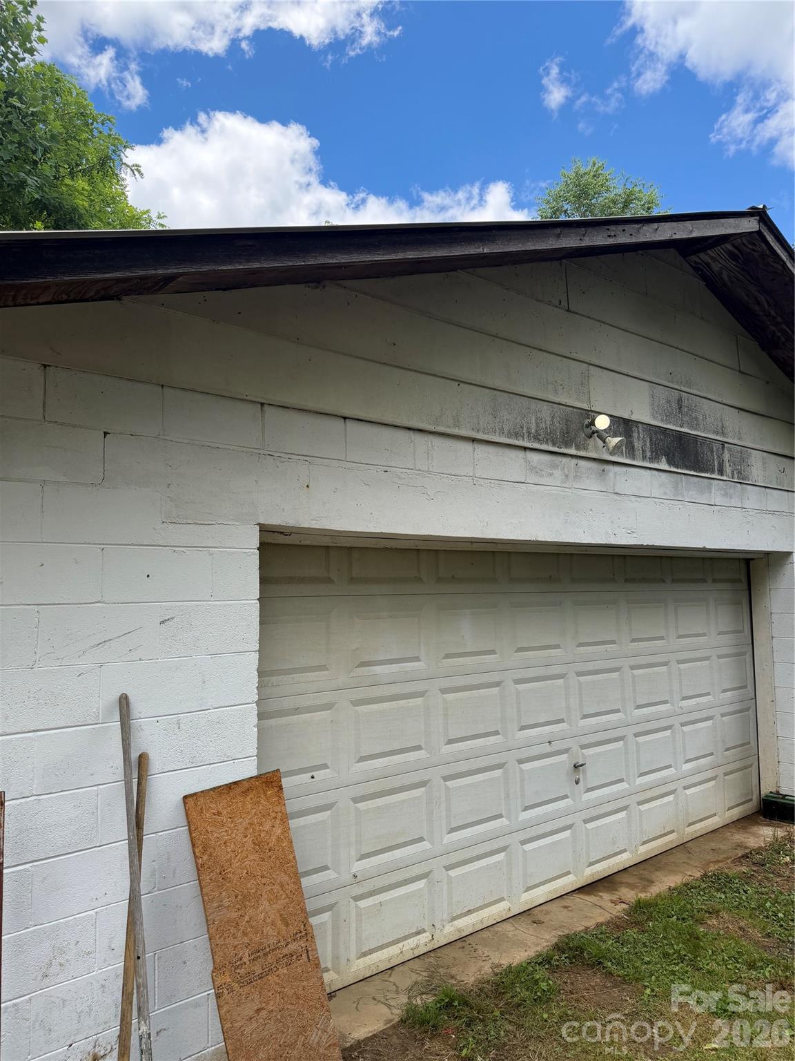 691 Old Balsam Road — Waynesville