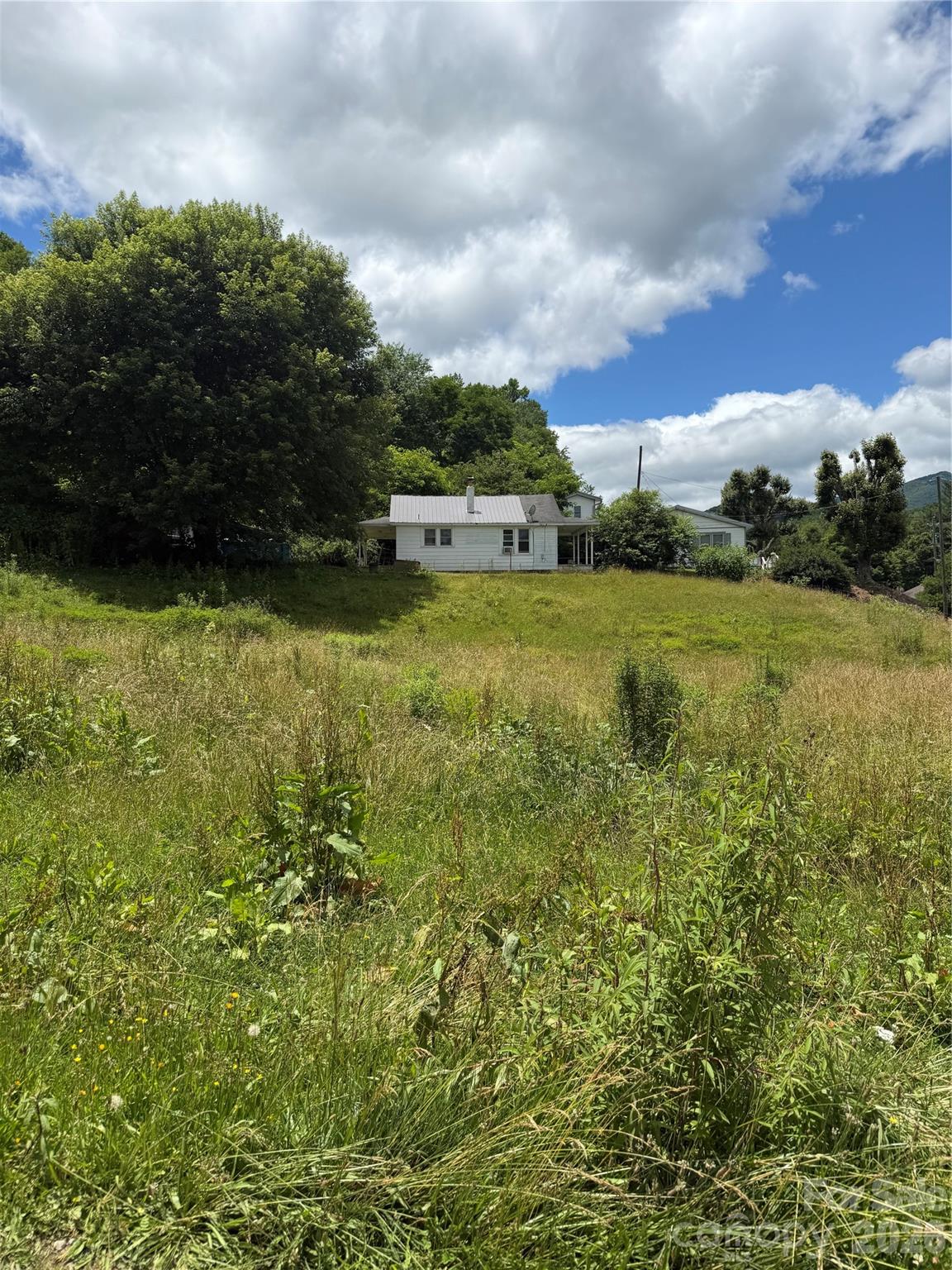 691 Old Balsam Road — Waynesville