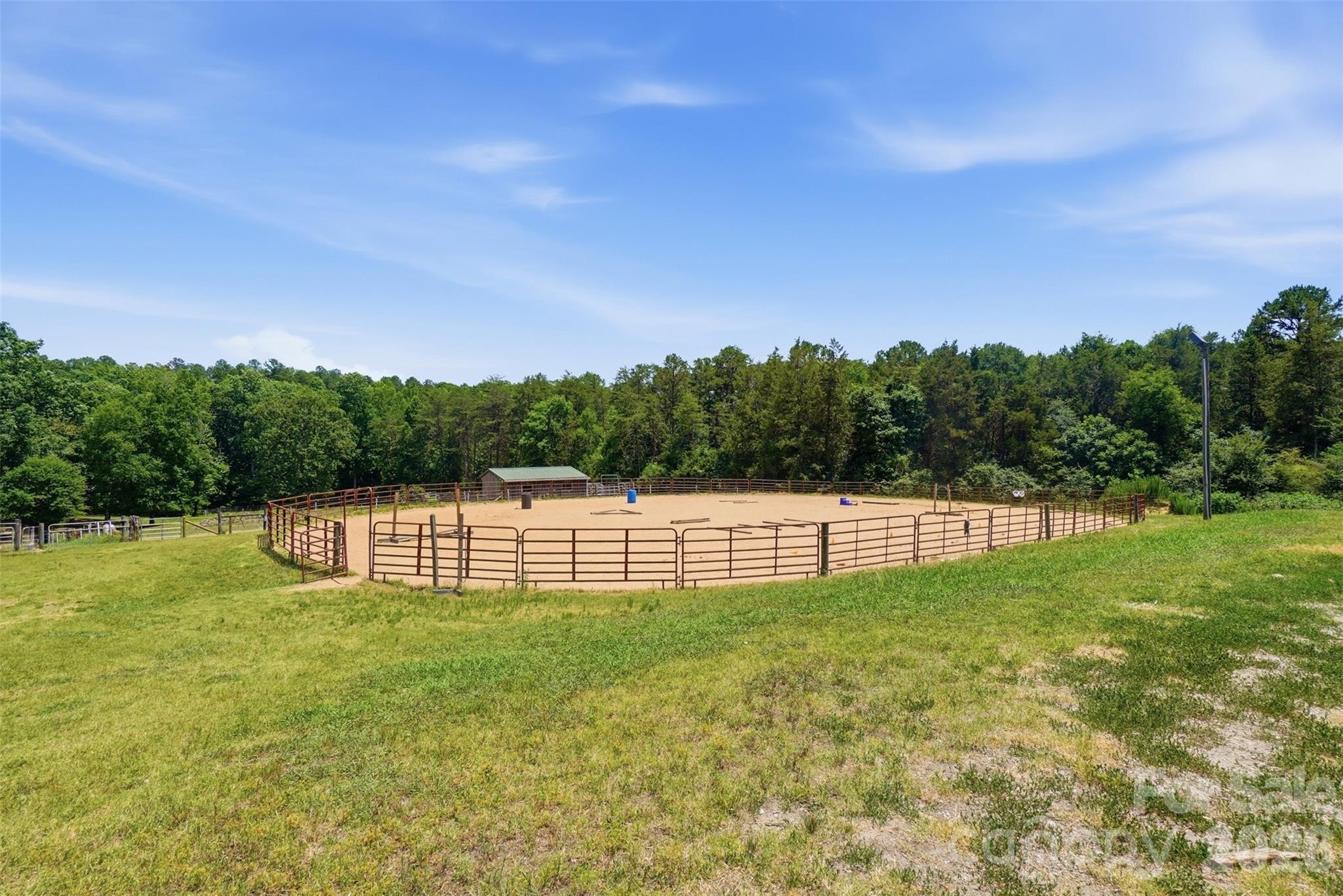 5835 Kreps Road — Clover