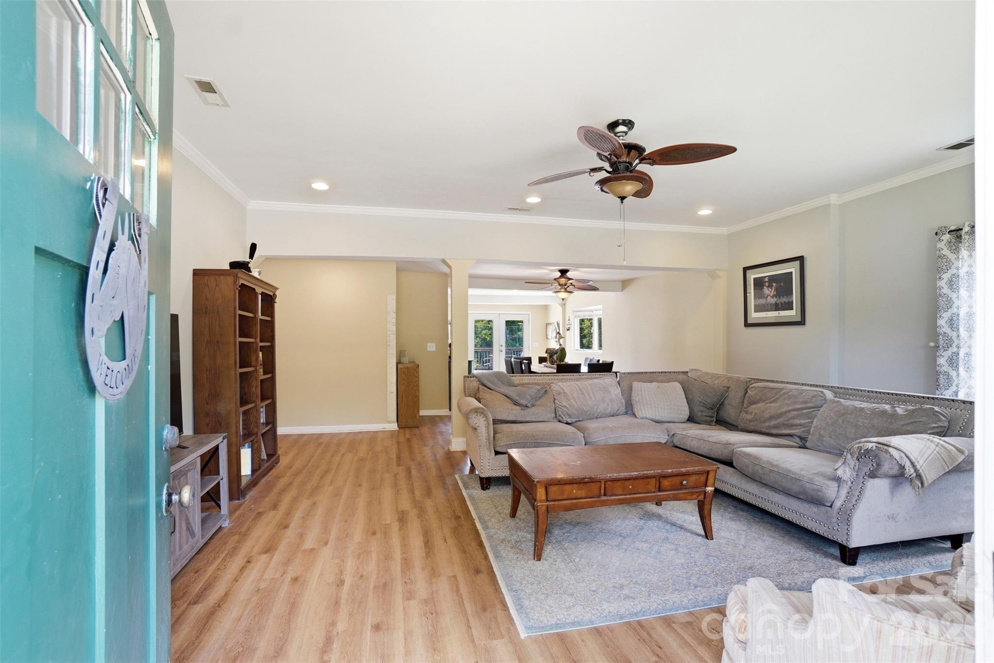 5835 Kreps Road — Clover