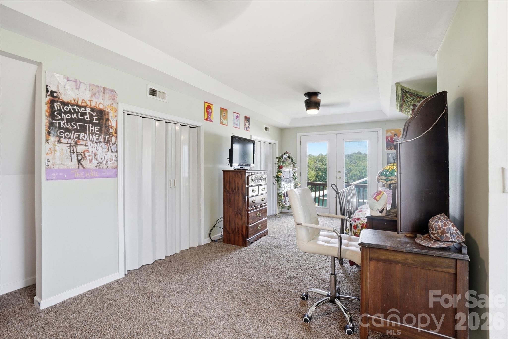 5835 Kreps Road — Clover
