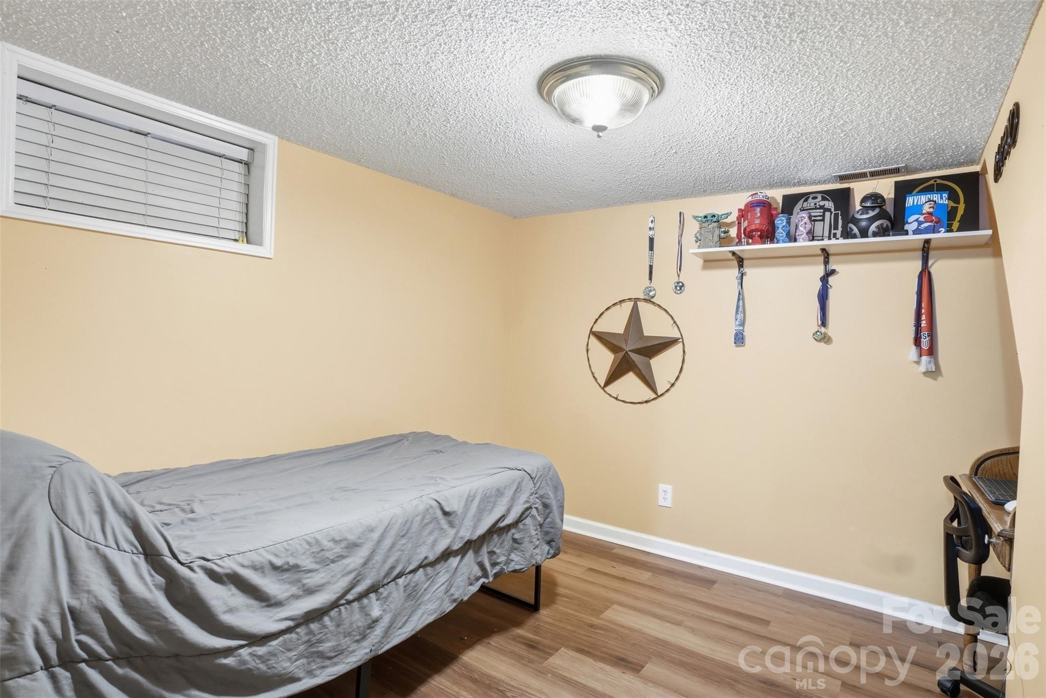 5835 Kreps Road — Clover