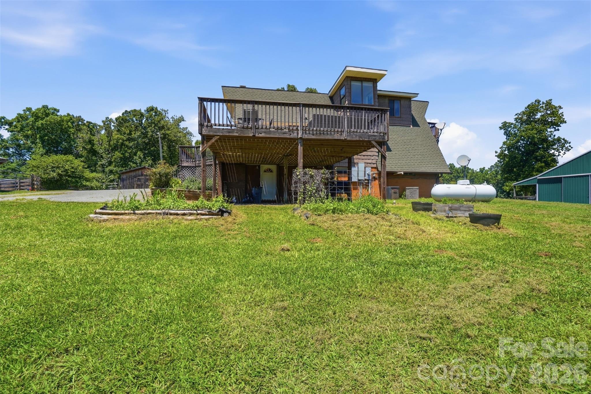5835 Kreps Road — Clover