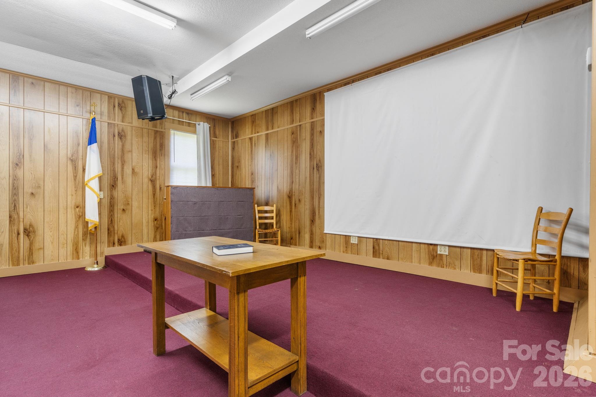 1715 Morningstar Church Road — Lenoir