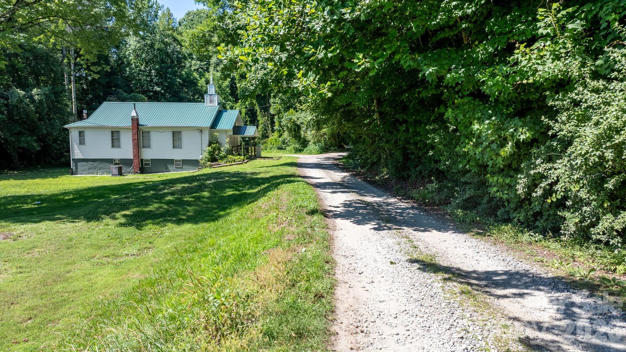 1715 Morningstar Church Road — Lenoir