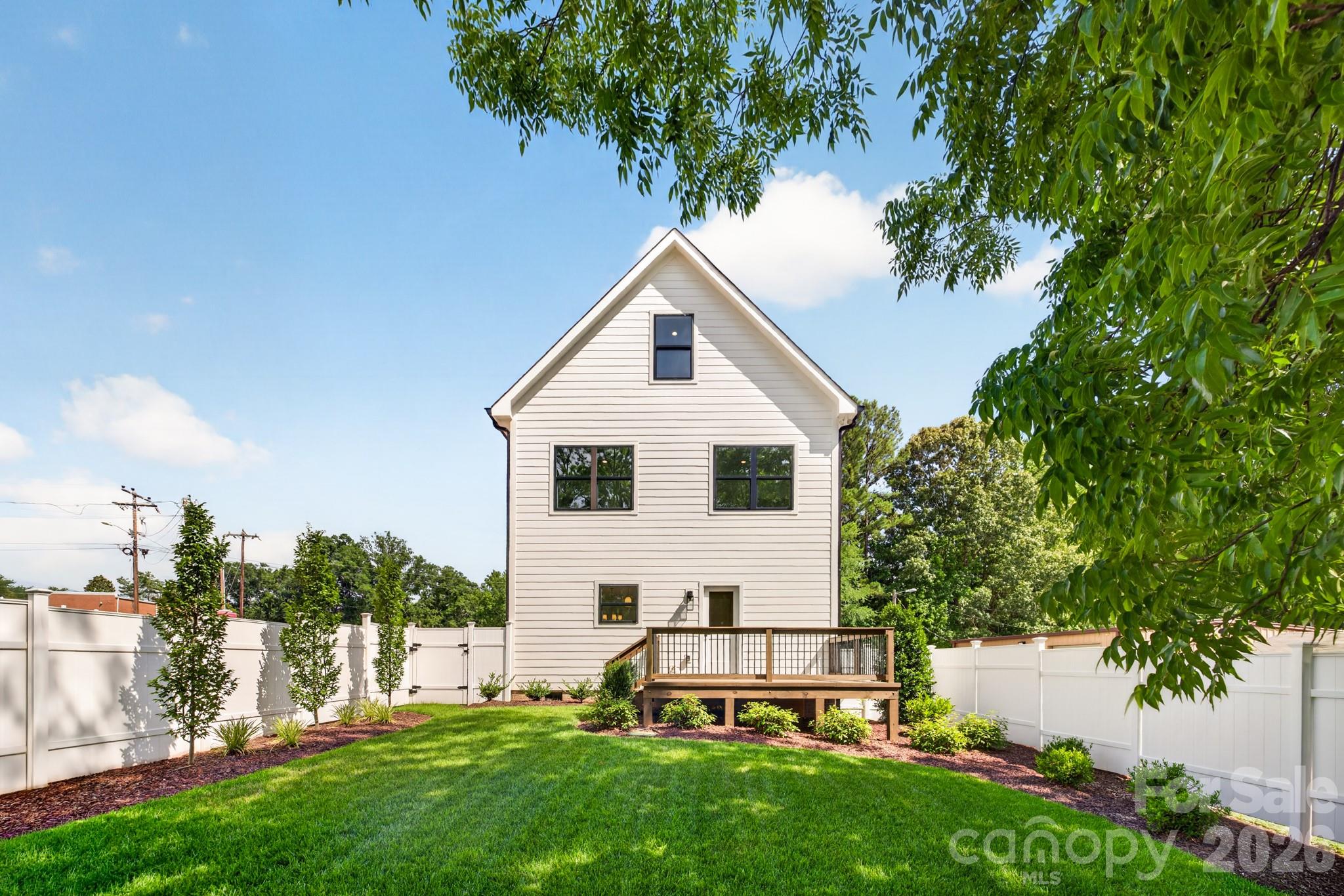 411 Brevard Street — Waxhaw