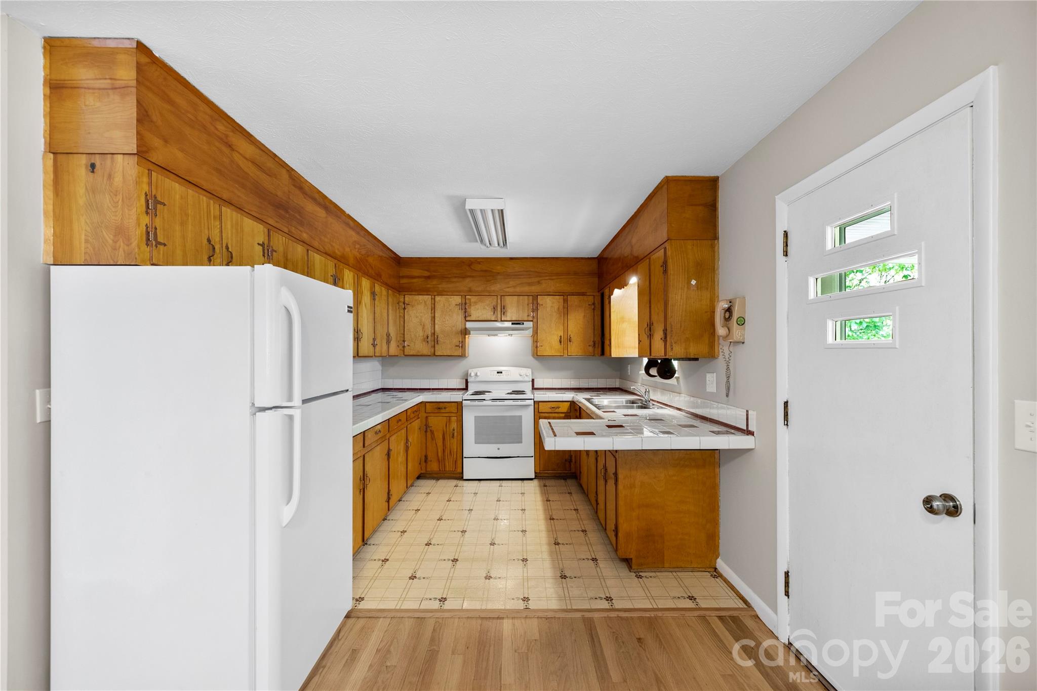 309 Oak Hill Road — Candler