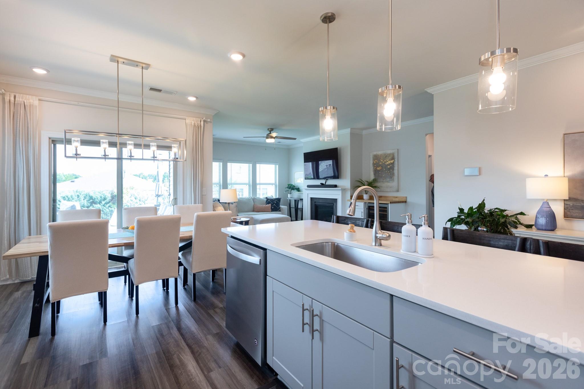 11809 Red Leaf Drive — Charlotte