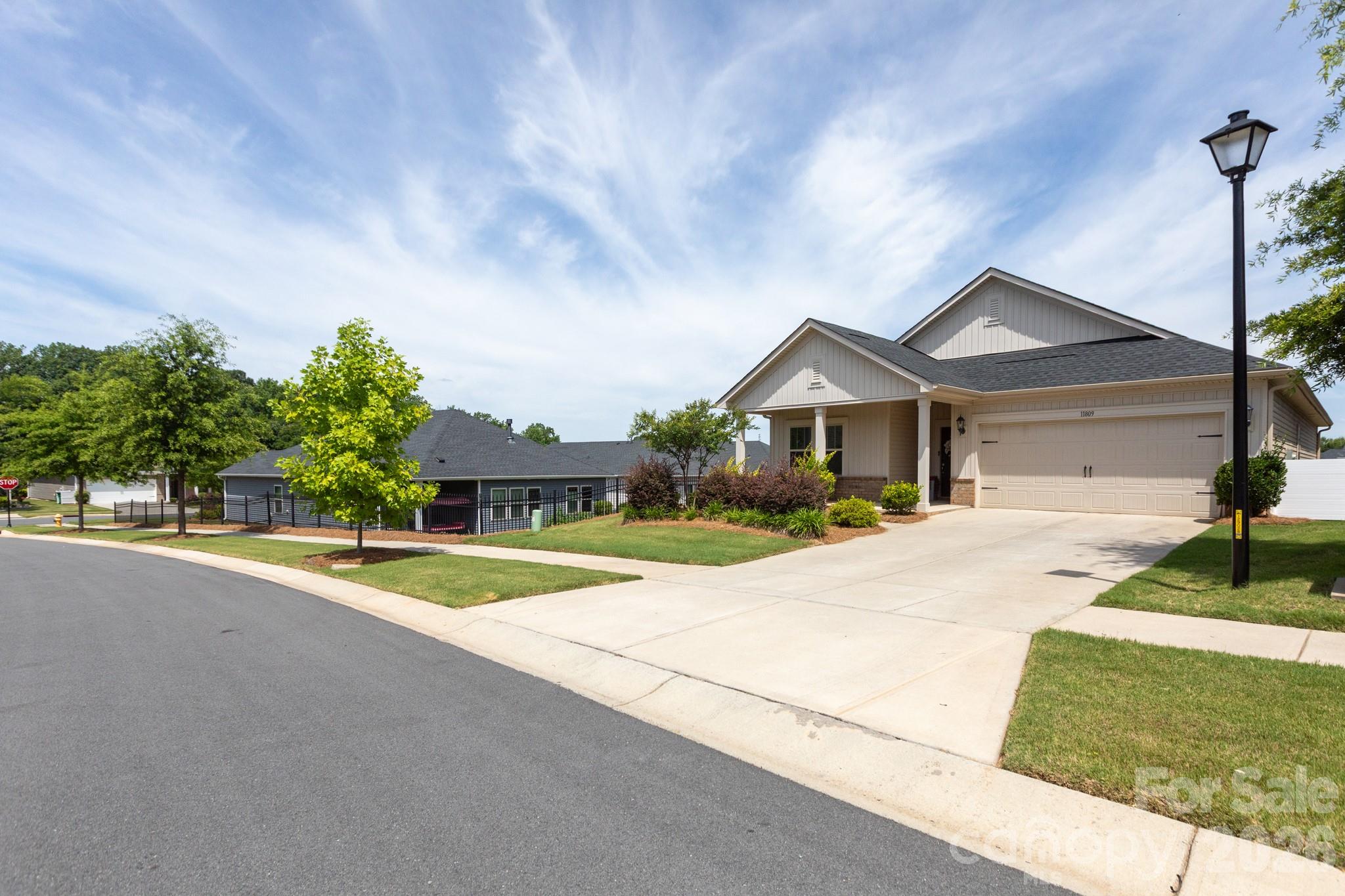 11809 Red Leaf Drive — Charlotte