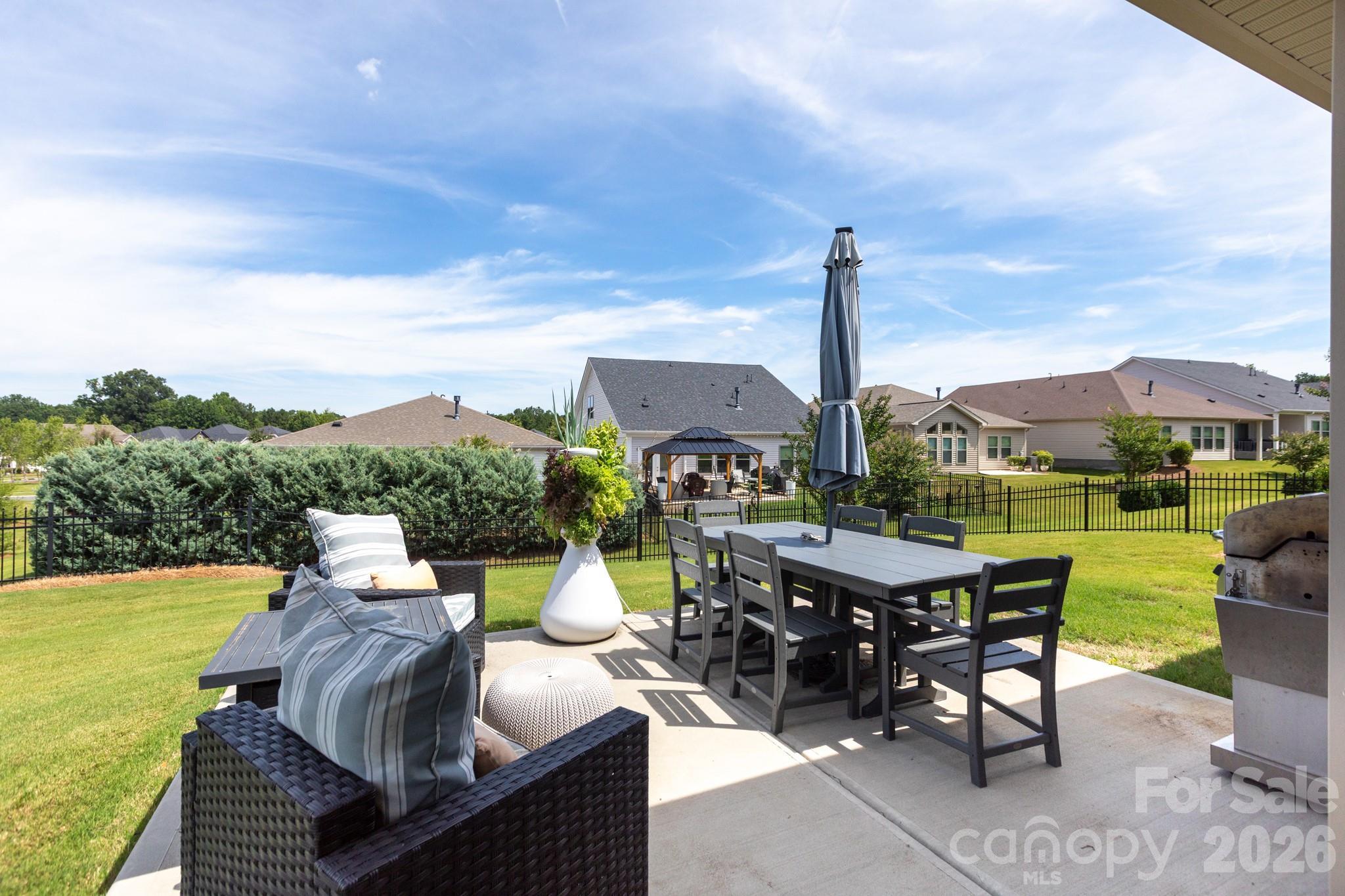 11809 Red Leaf Drive — Charlotte