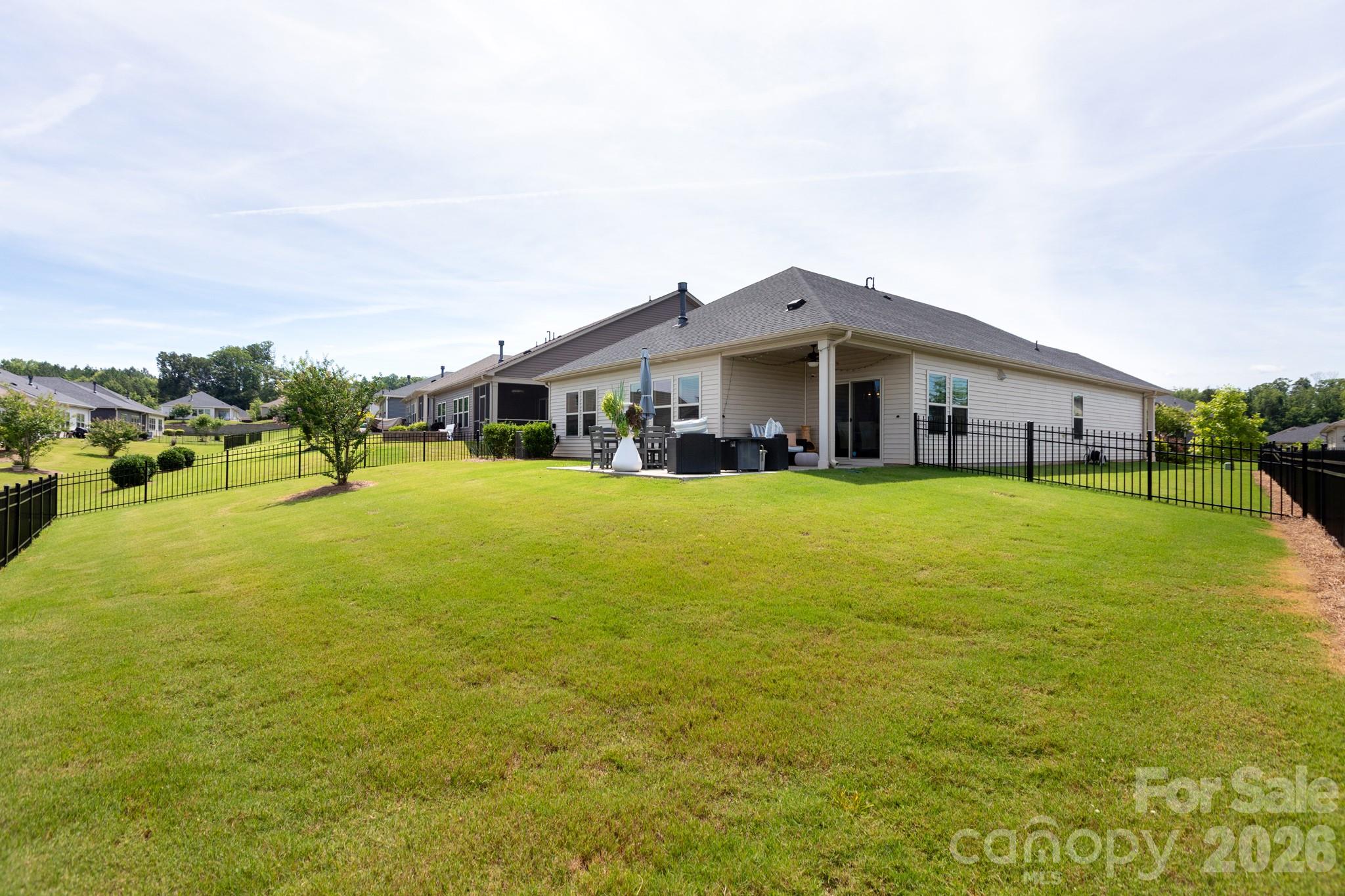 11809 Red Leaf Drive — Charlotte