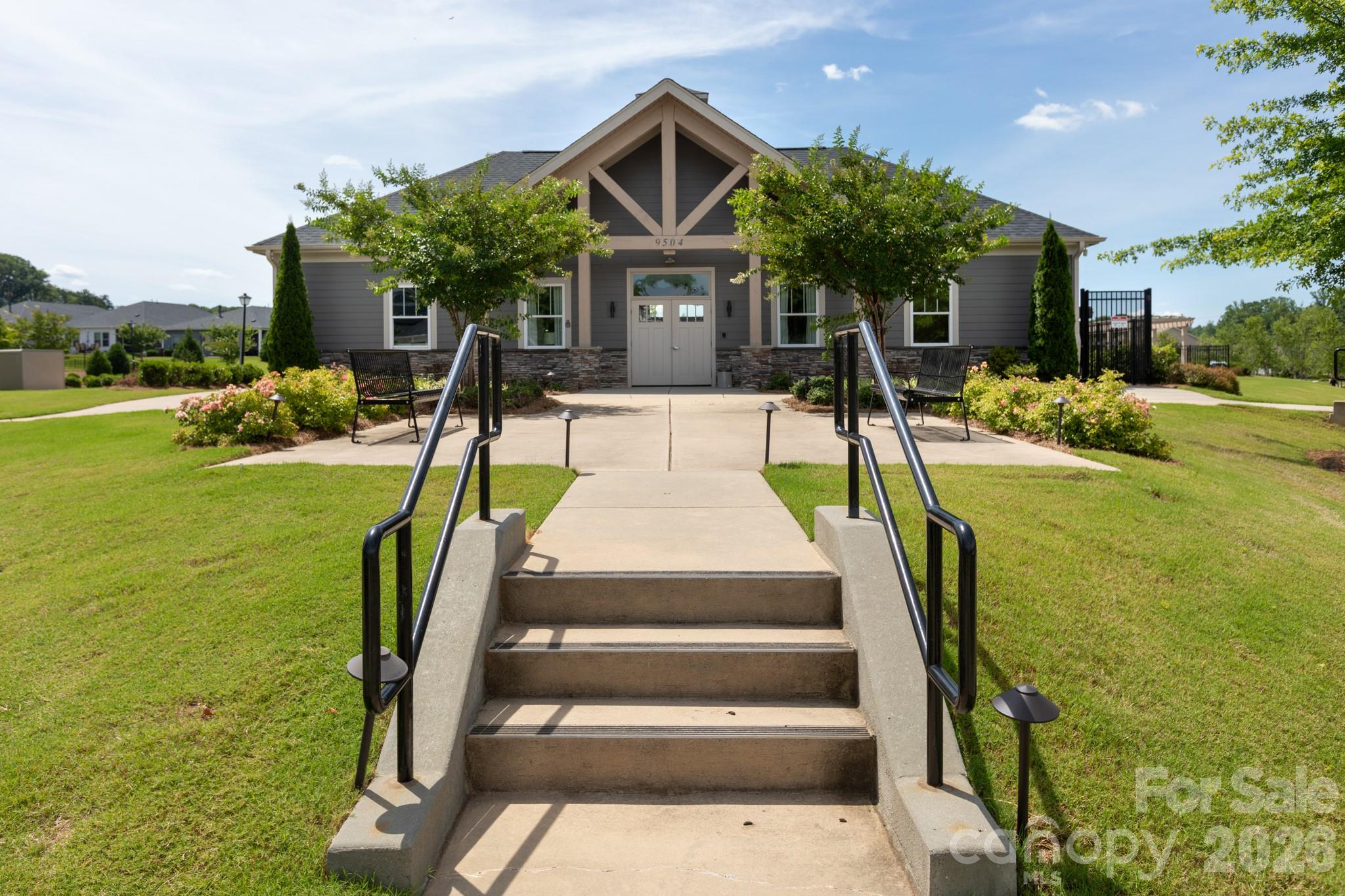 11809 Red Leaf Drive — Charlotte