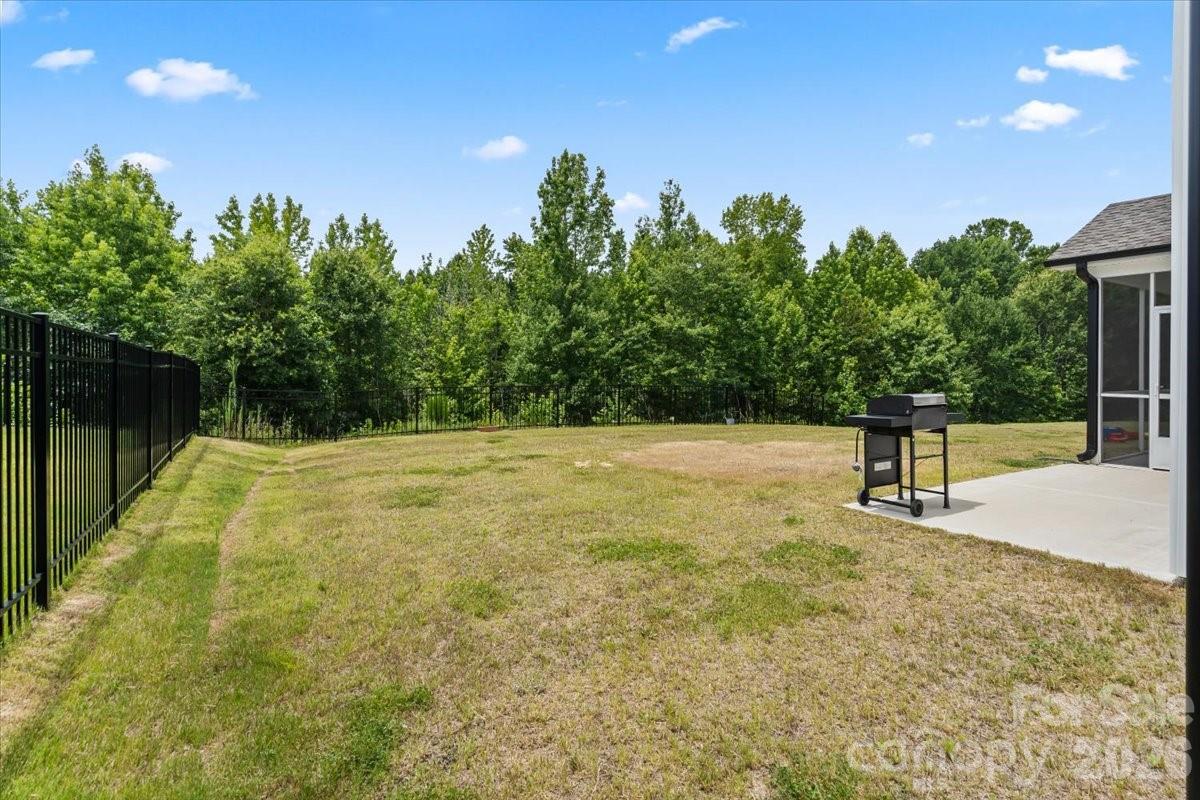 183 Parkmont Drive — Troutman