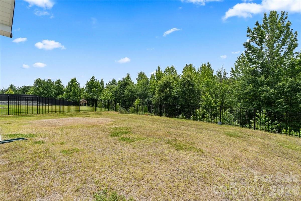 183 Parkmont Drive — Troutman