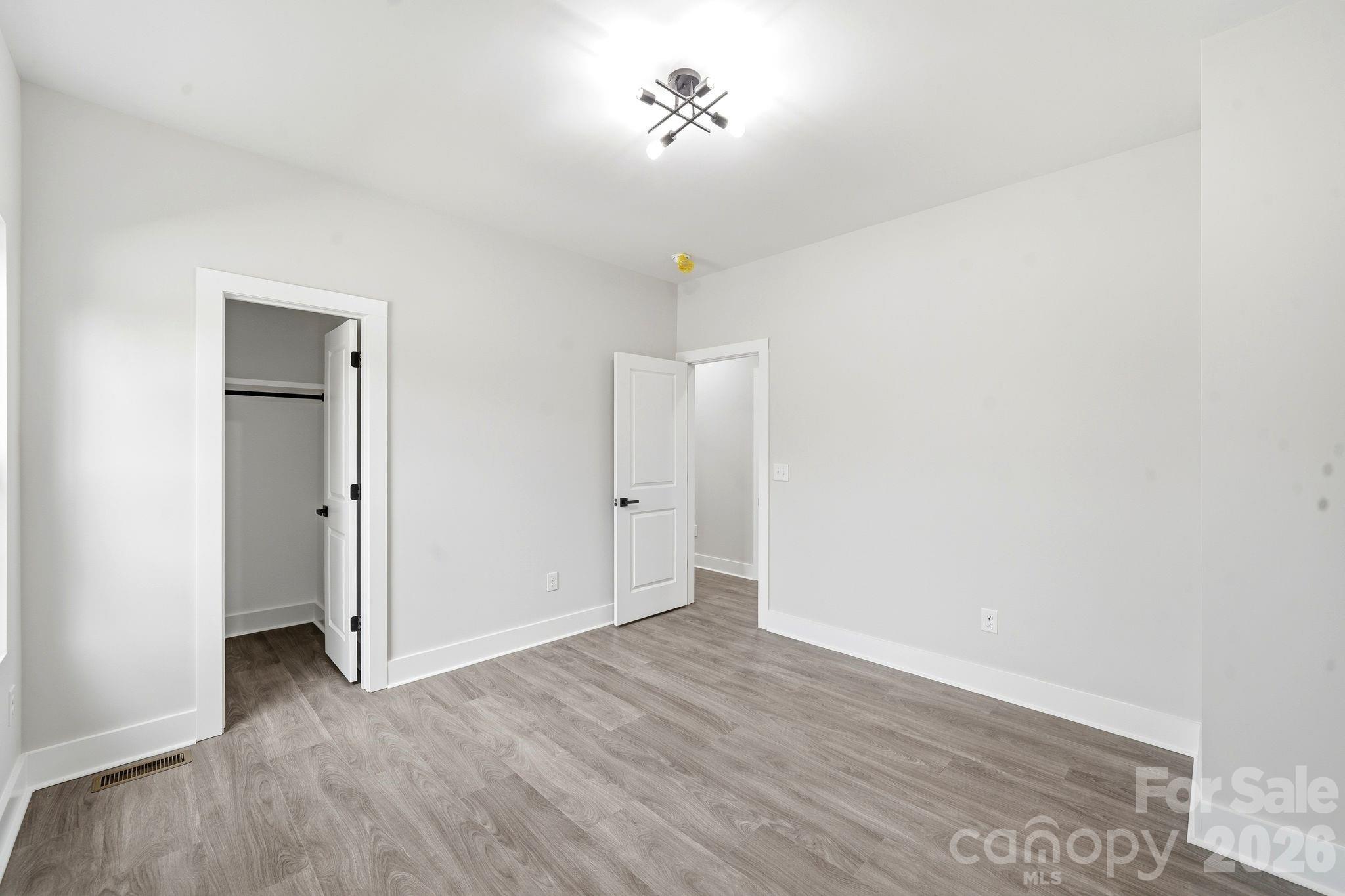 272 Hilltop Avenue SW — Concord