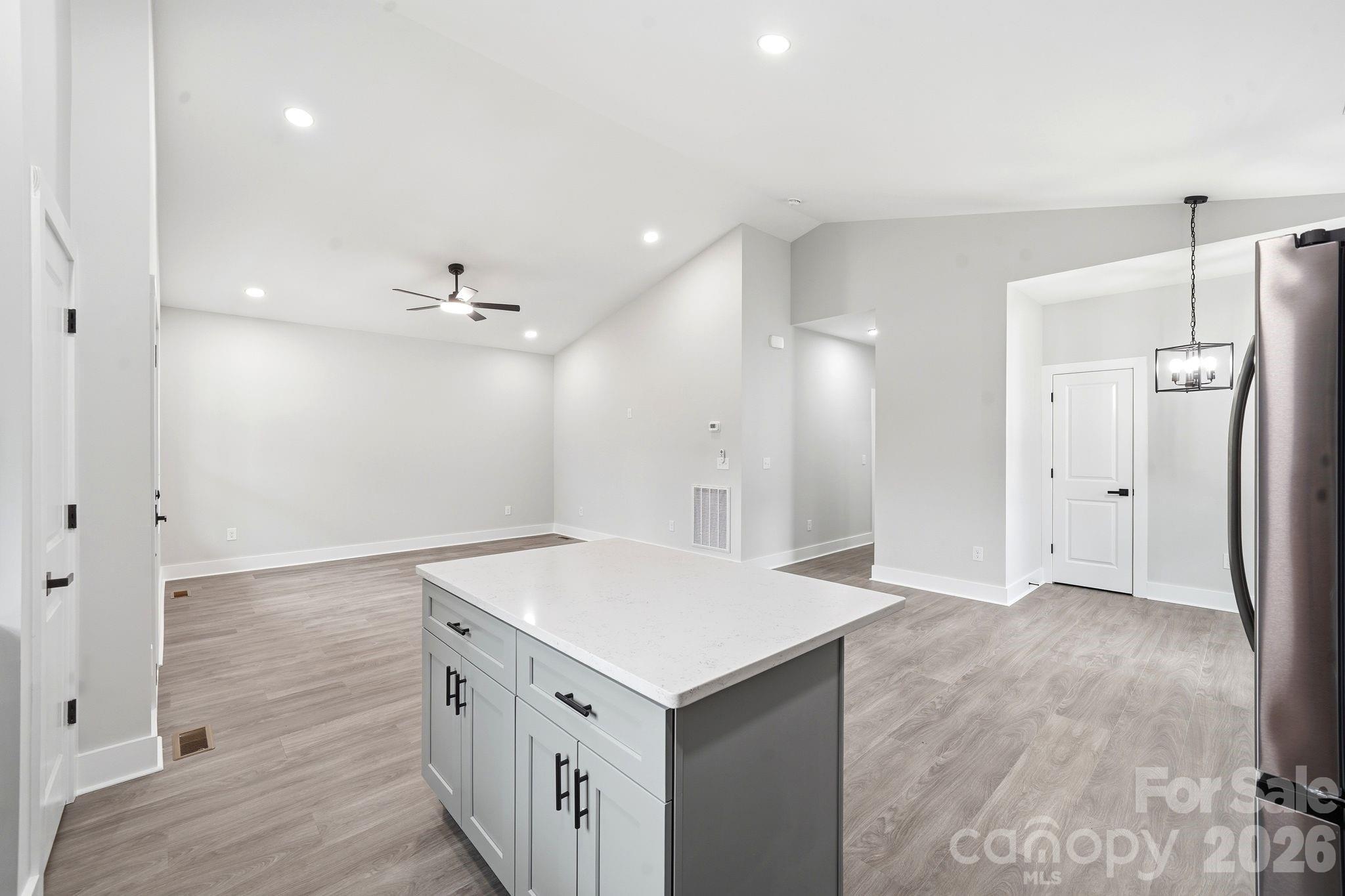 272 Hilltop Avenue SW — Concord