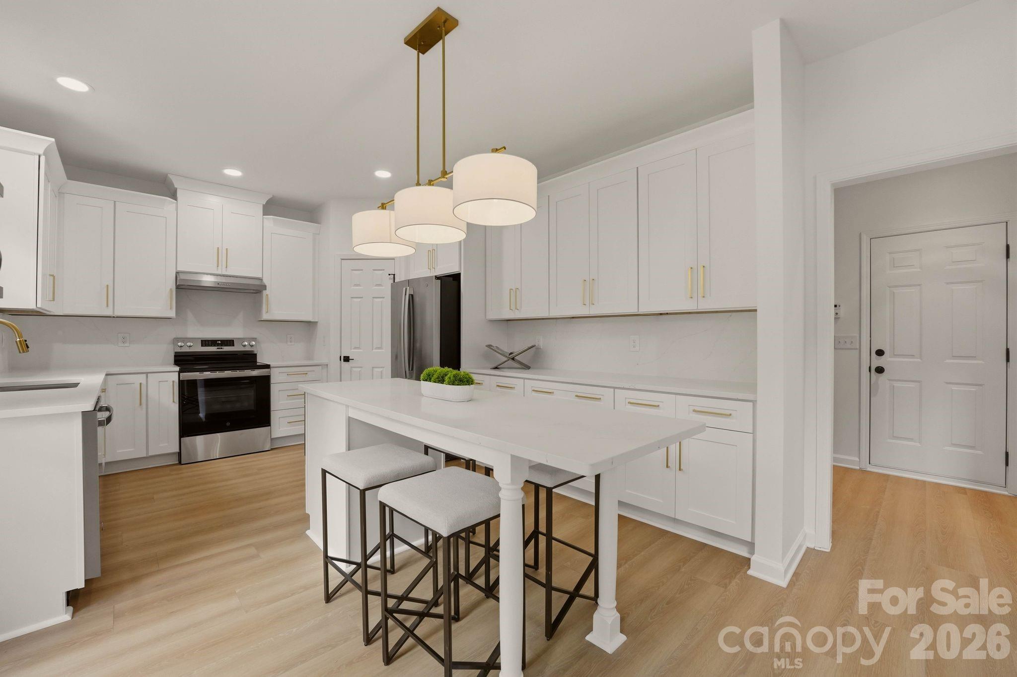 9705 Tenencia Court — Charlotte